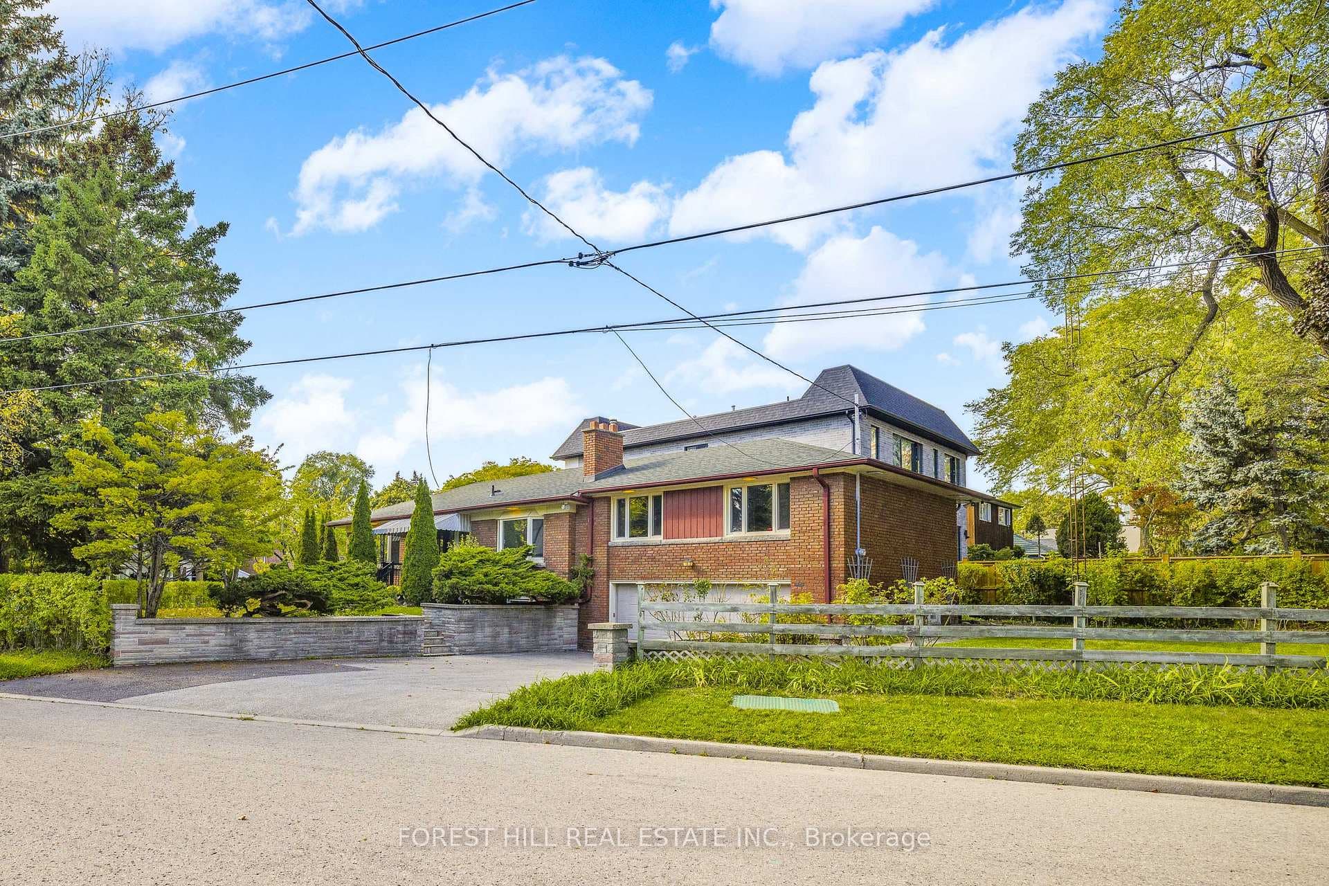 18 Irvington Crescent, Willowdale / Newtonbrook, ON M2N 2Z1 - Photo 1