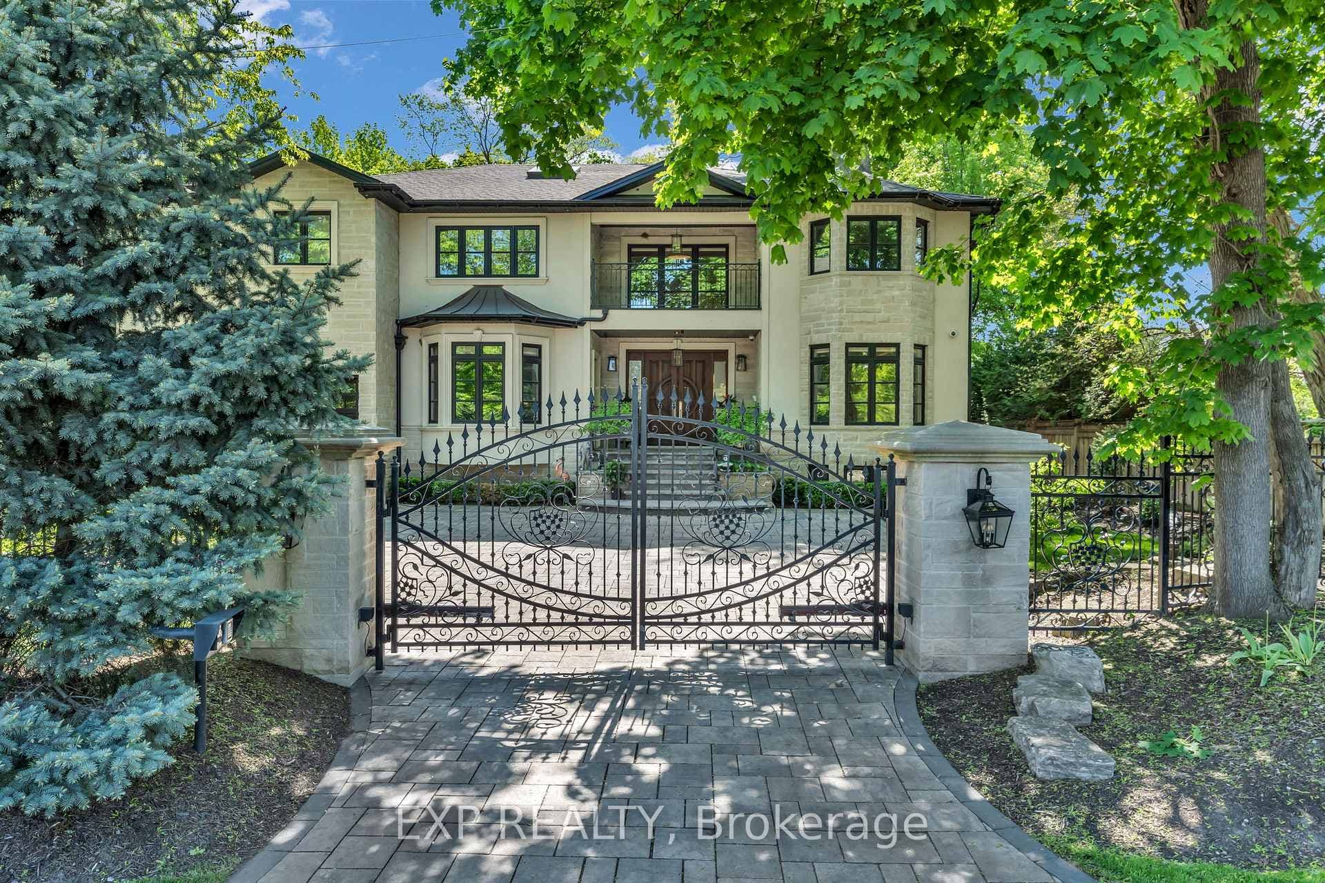 606 Lakeshore Road, Oakville, ON L6K 1G5 - Photo 1