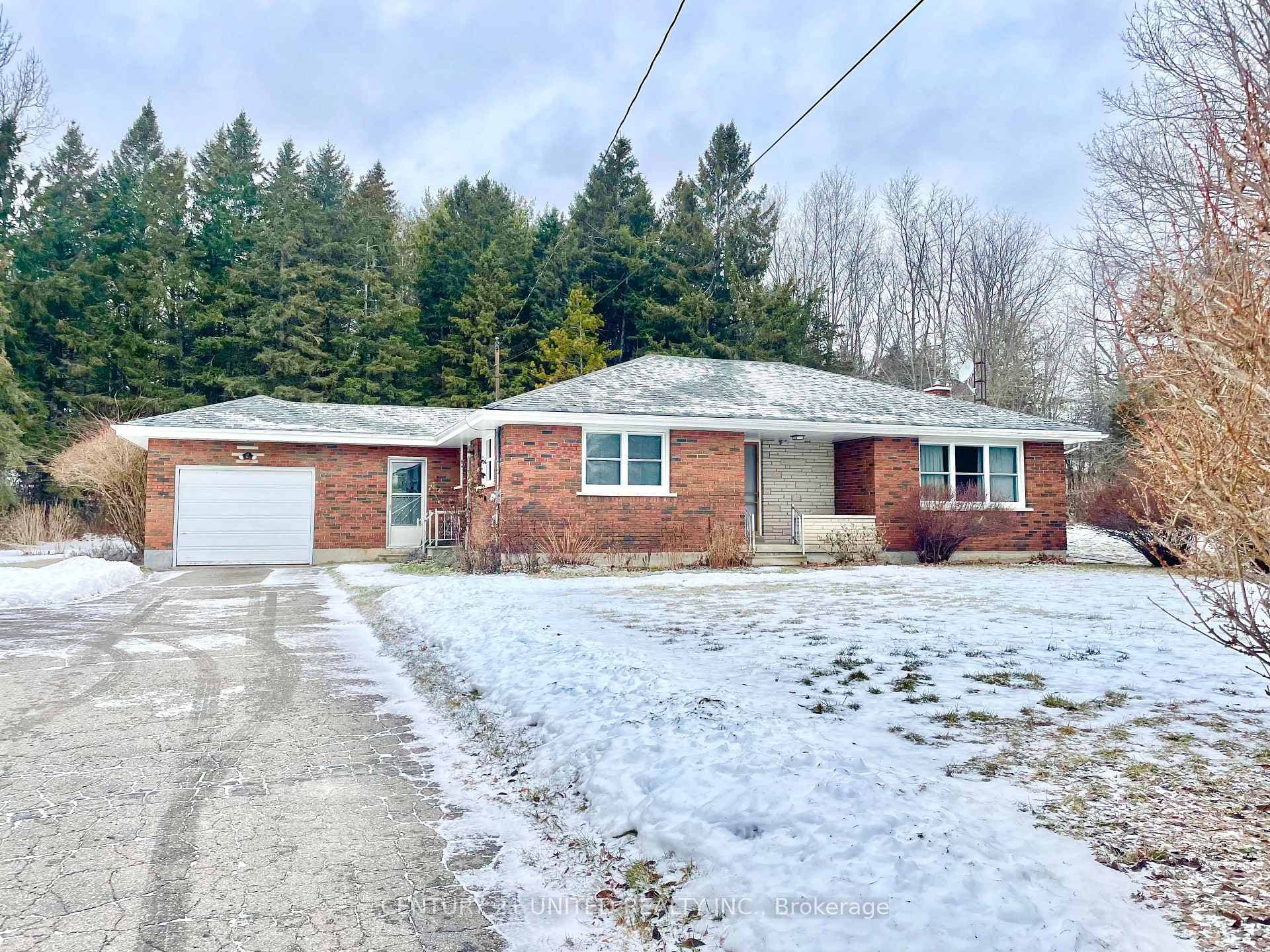 4754 County 45 Road, Hamilton Township