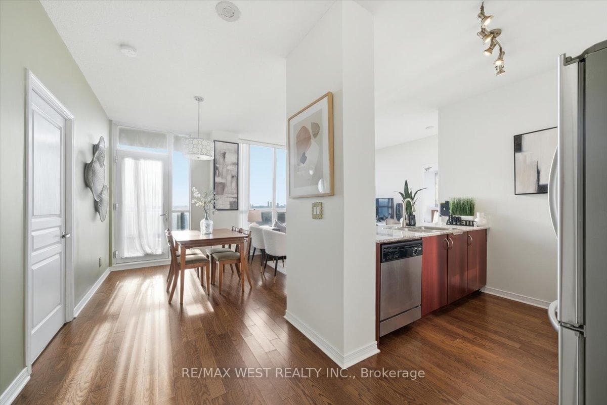 2240 Lake Shore Boulevard Unit 3302, Liberty Village / Parkdale / South Parkdale, ON M8V 0B1 - Photo 1