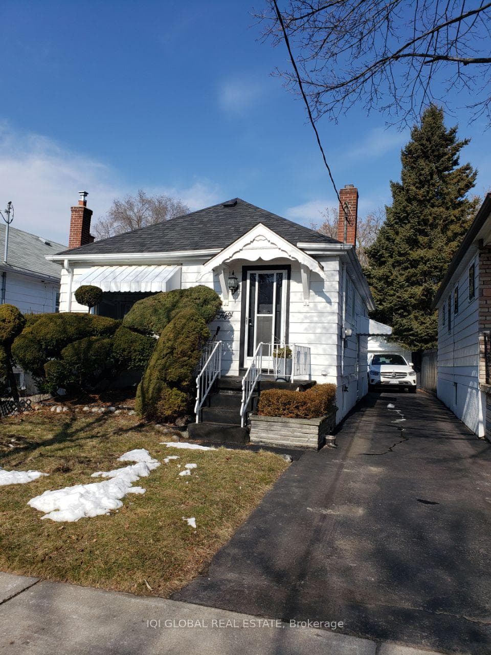 50 Woodville Avenue, Danforth / East York, ON M4K 2J6 - Photo 1