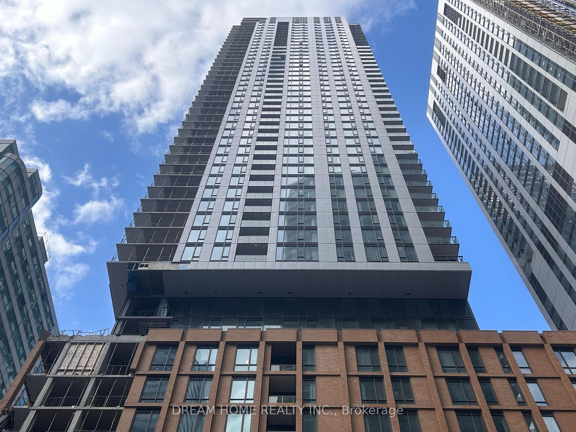 8 Widmer Street Unit 3105, Toronto C01