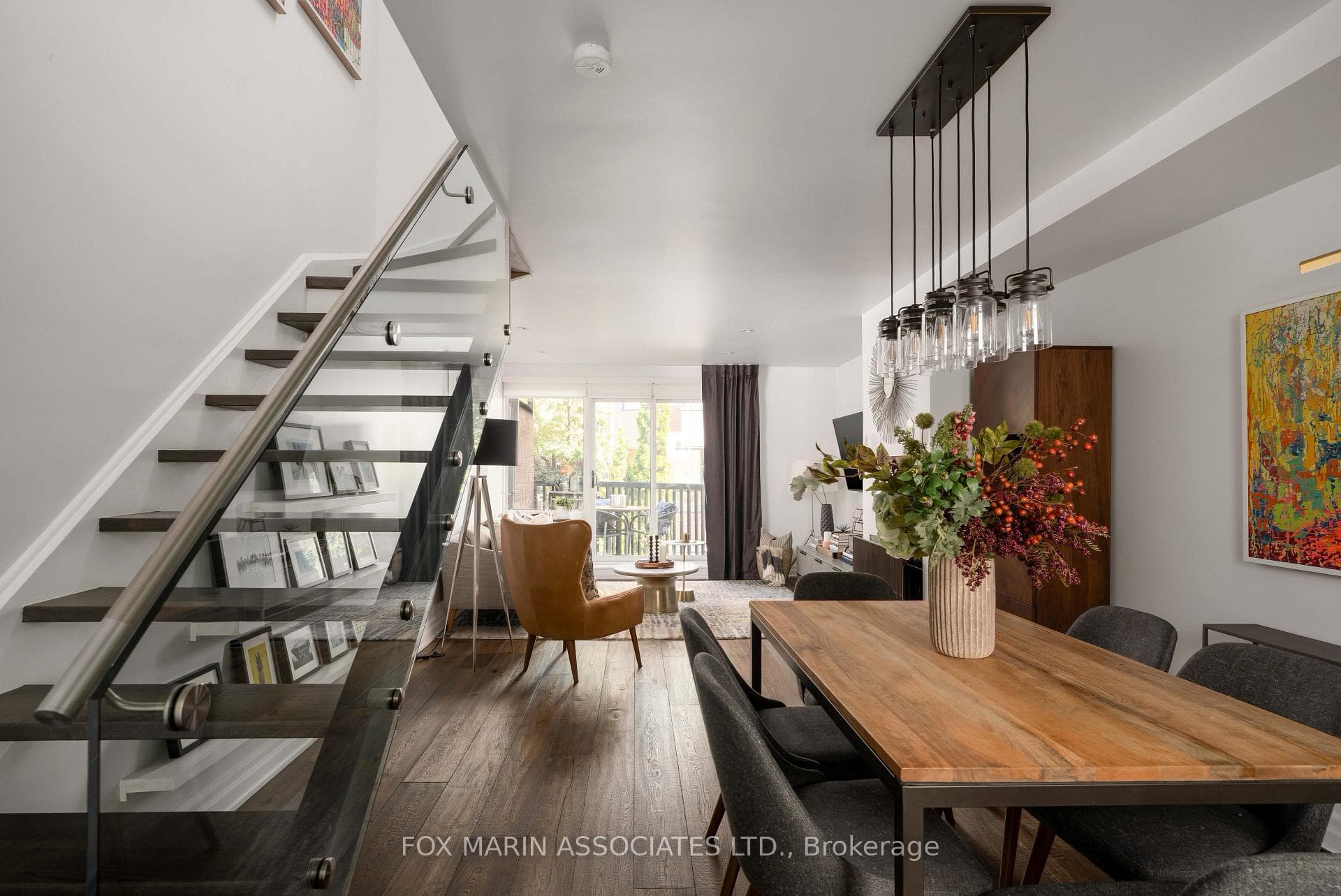588 Wellington Street, Toronto C01
