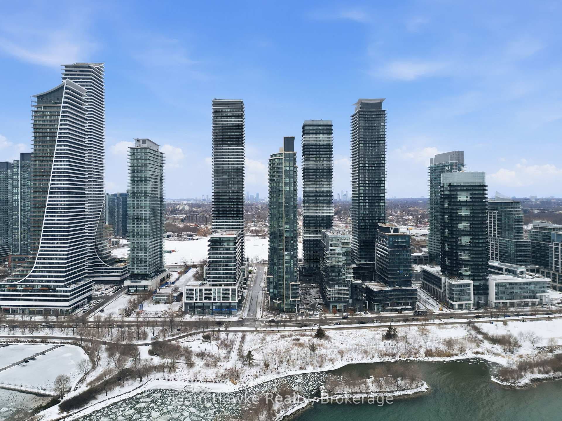 59 Annie Craig Drive Unit 2206, Liberty Village / Parkdale / South Parkdale, ON M8V 0C4 - Photo 1