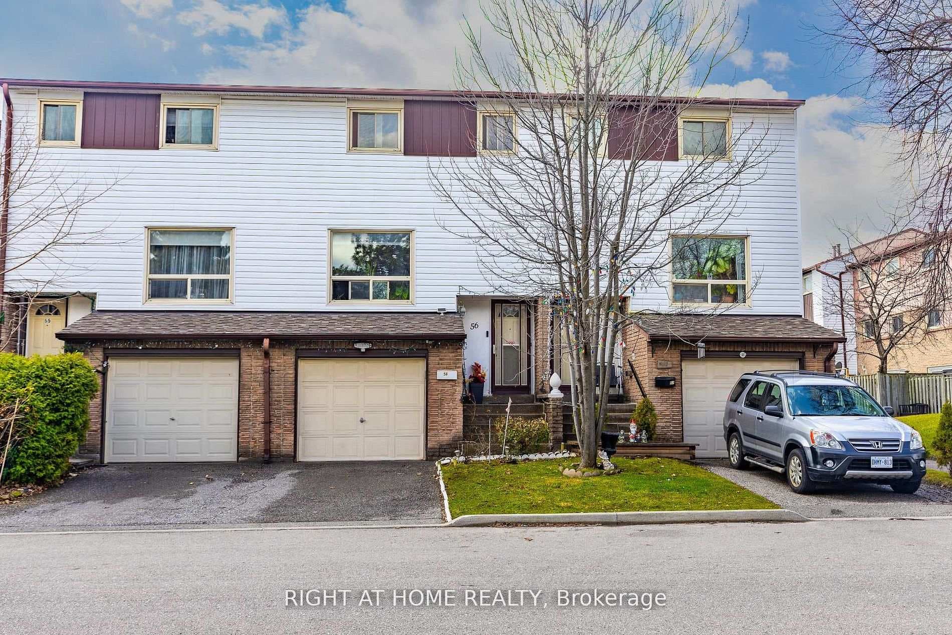 1221 Dundix Road Unit 56, Mississauga, ON L4Y 3Y9 - Photo 1