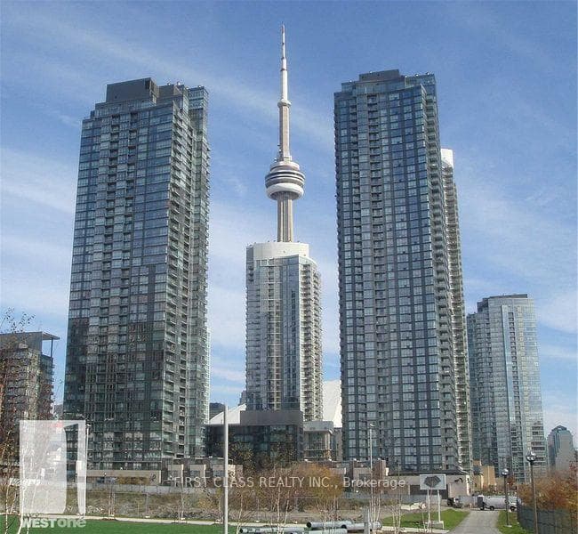 15 Fort York Boulevard Unit 2805, Downtown Toronto / Waterfront, ON M5V 3Y4 - Photo 1