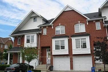 1575 South Parade Court Unit 67, Mississauga, ON L5M 6E9 - Photo 1