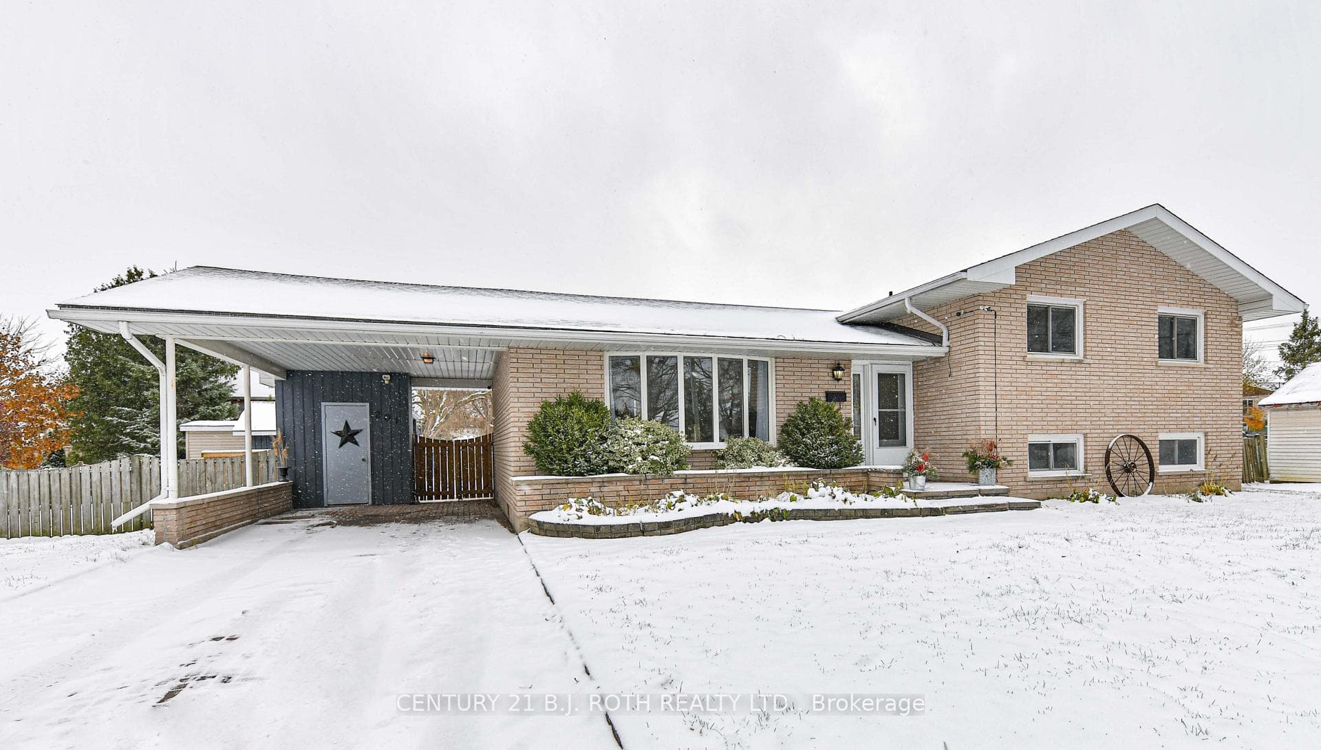 201 Point Street, Clearview, ON L0M 1S0 - Photo 1