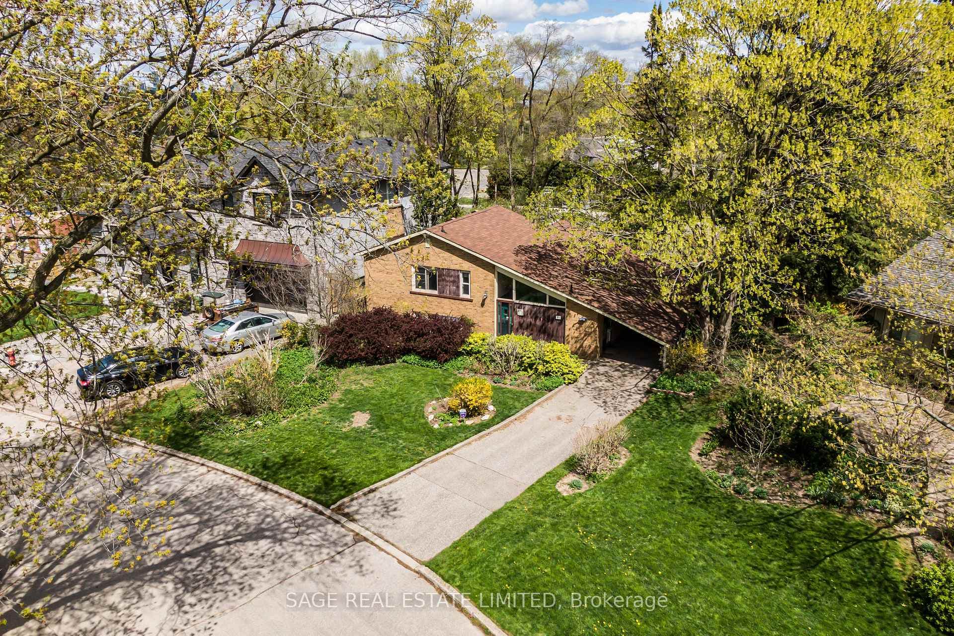 56 Grangemill Crescent, Don Mills / Parkwoods / Victoria Village, ON M3B 2J2 - Photo 1
