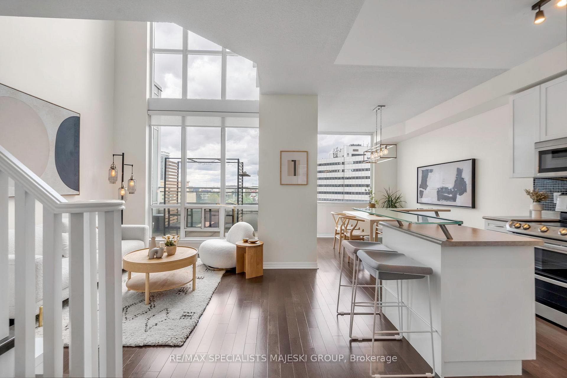 3939 Duke of York Boulevard Unit 905, Mississauga, ON L5B 4N2 - Photo 1