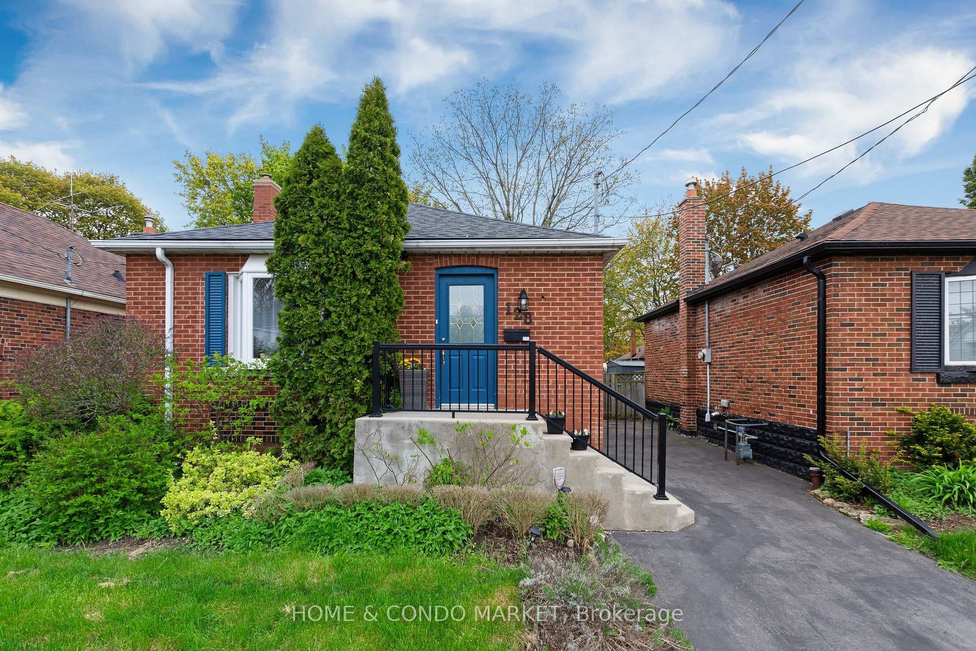 128 Bond Street, Hamilton