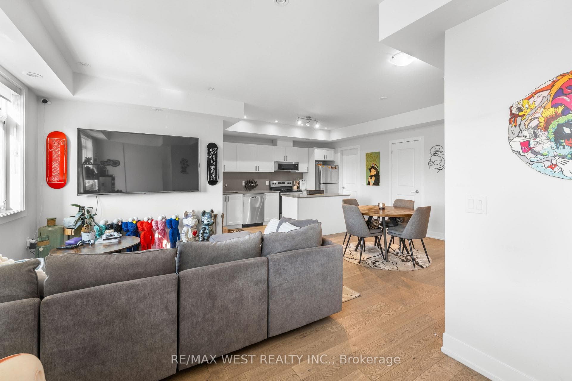 1062 Douglas McCurdy Common, Mississauga, ON L5G 0C6 - Photo 1