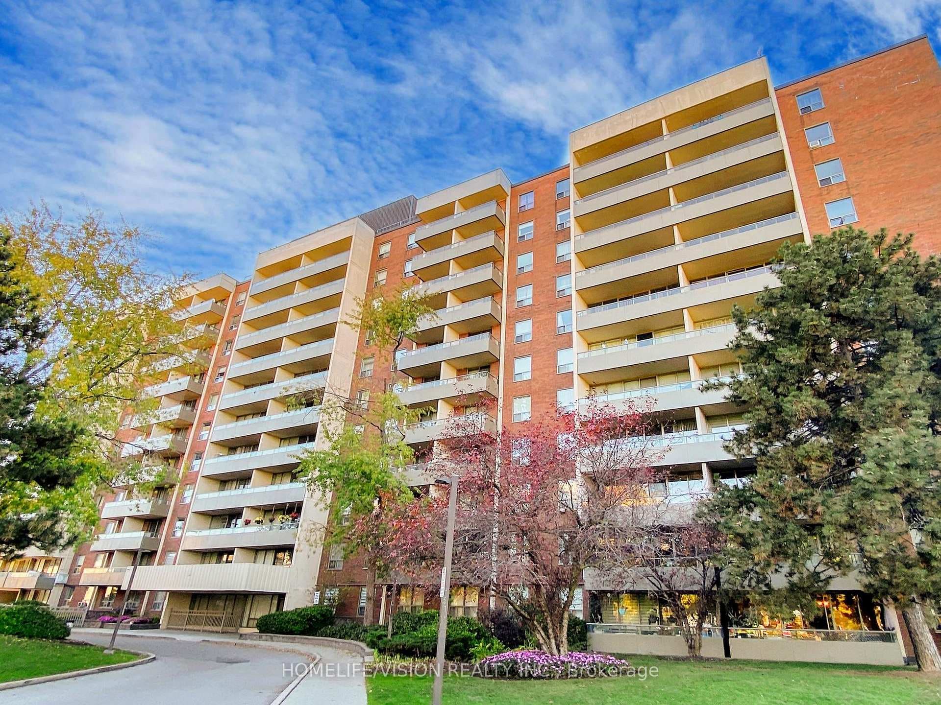 9 Four Winds Drive Unit 713, Downsview / Black Creek, ON M3J 2S8 - Photo 1