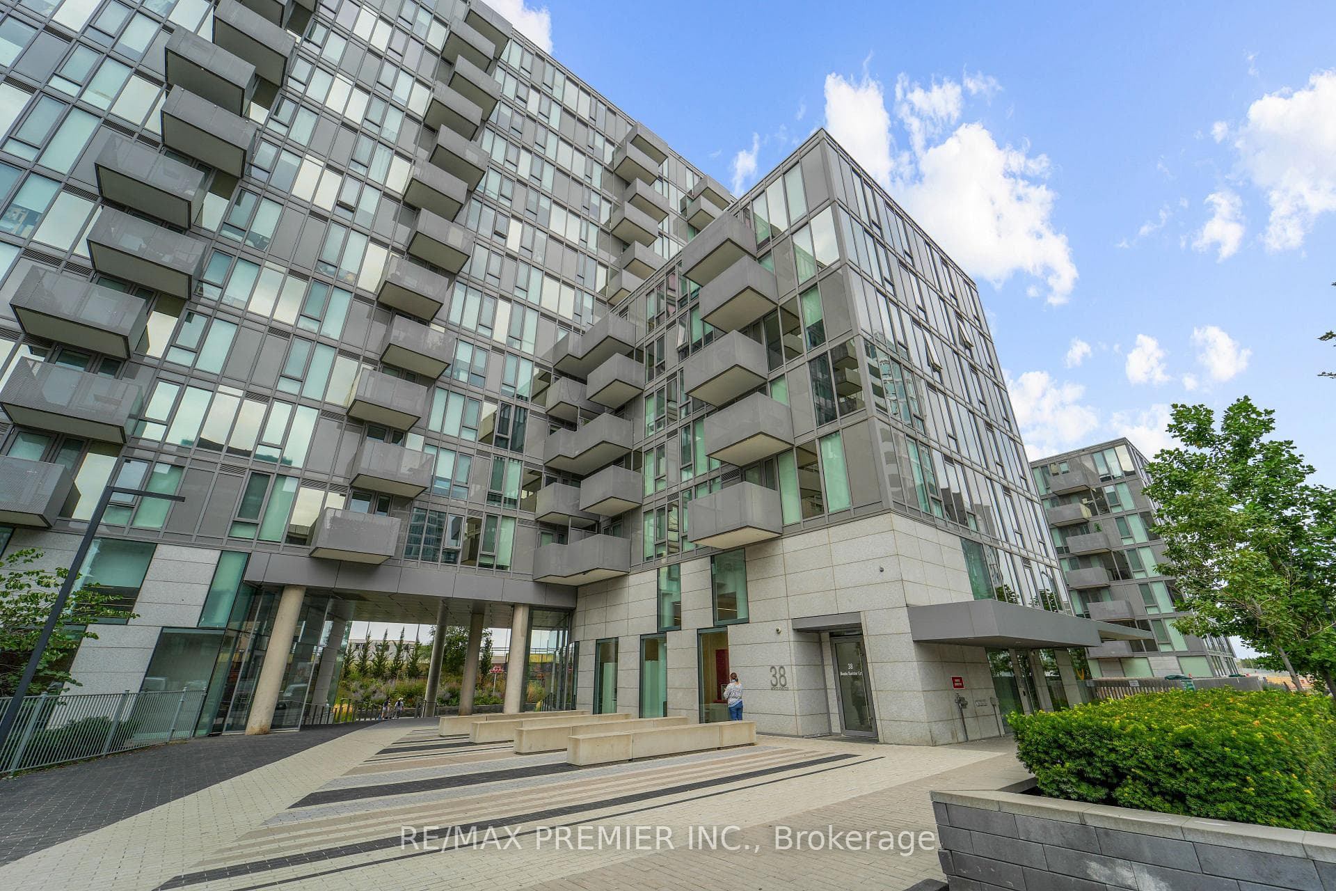38 Monte Kwinter Court Unit 102, North York (Bathurst Manor / Clanton Park), ON M3H 0E2 - Photo 1