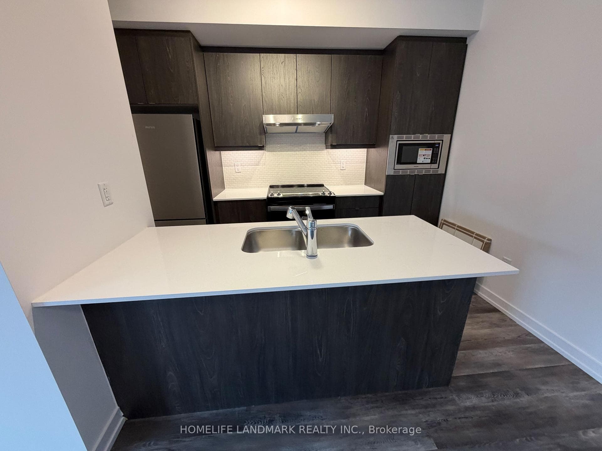 3 Bancroft Lane Unit 218, Richmond Hill, ON L4E 1M1 - Photo 1