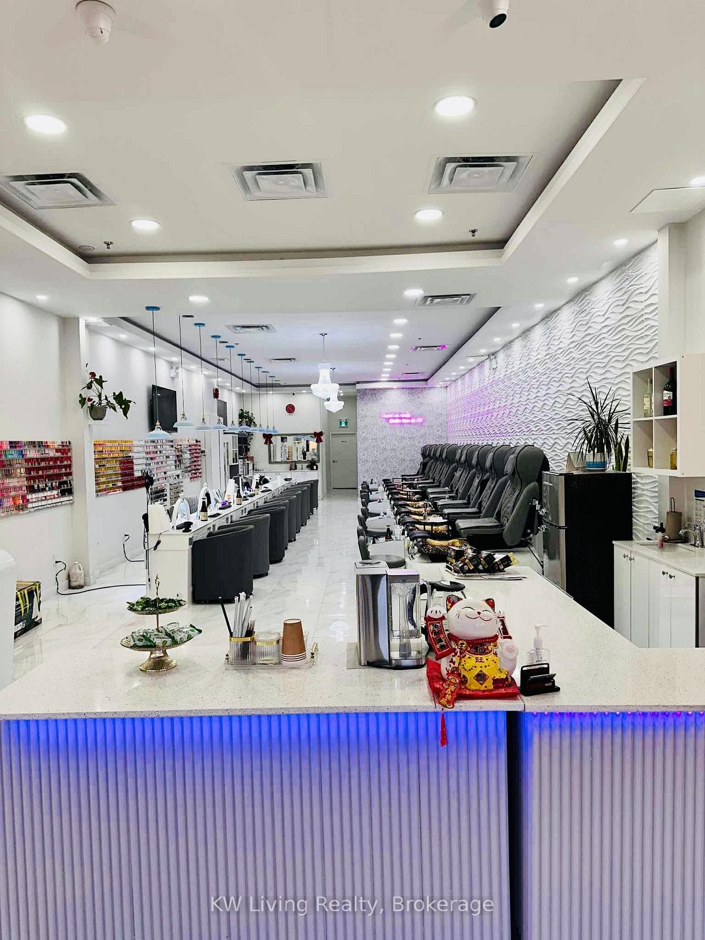 9737 Yonge Street Unit 209, Richmond Hill, ON L4C 1V7 - Photo 1