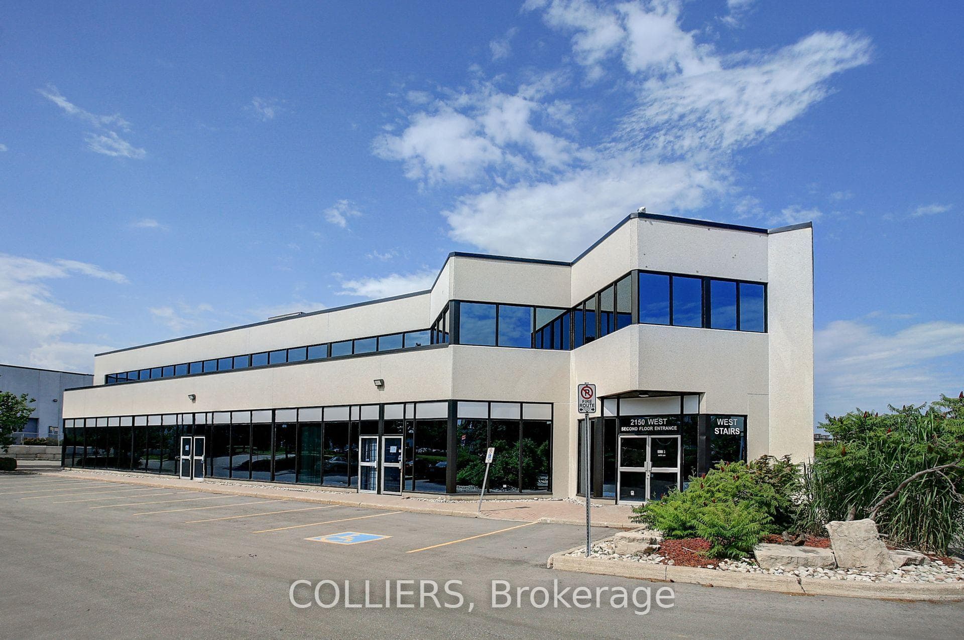 2150 Winston Park Drive Unit 211, Oakville, ON L6H 5W1 - Photo 1