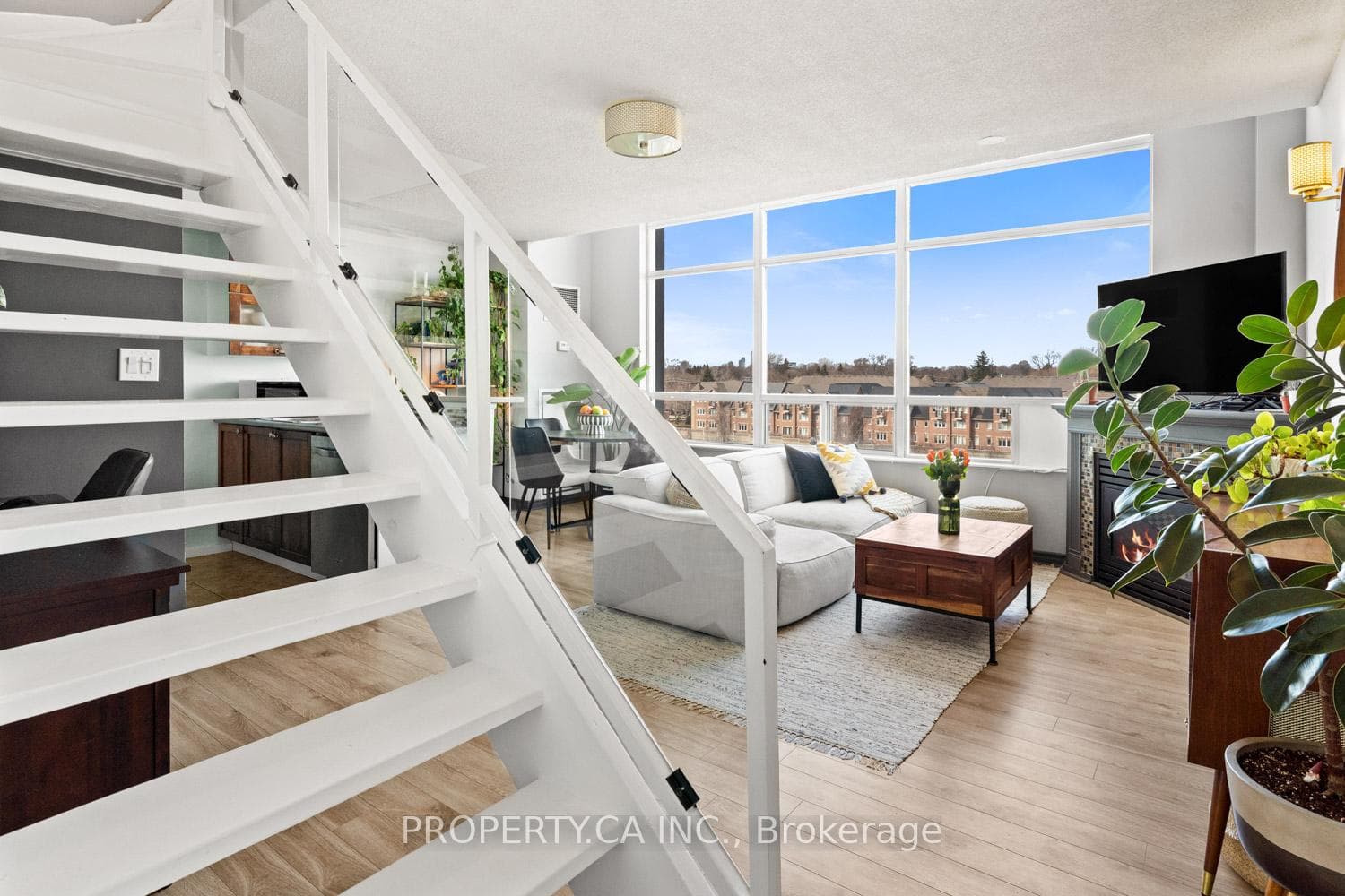 200 Manitoba Street Unit 421, Liberty Village / Parkdale / South Parkdale, ON M8Y 3Y9 - Photo 1