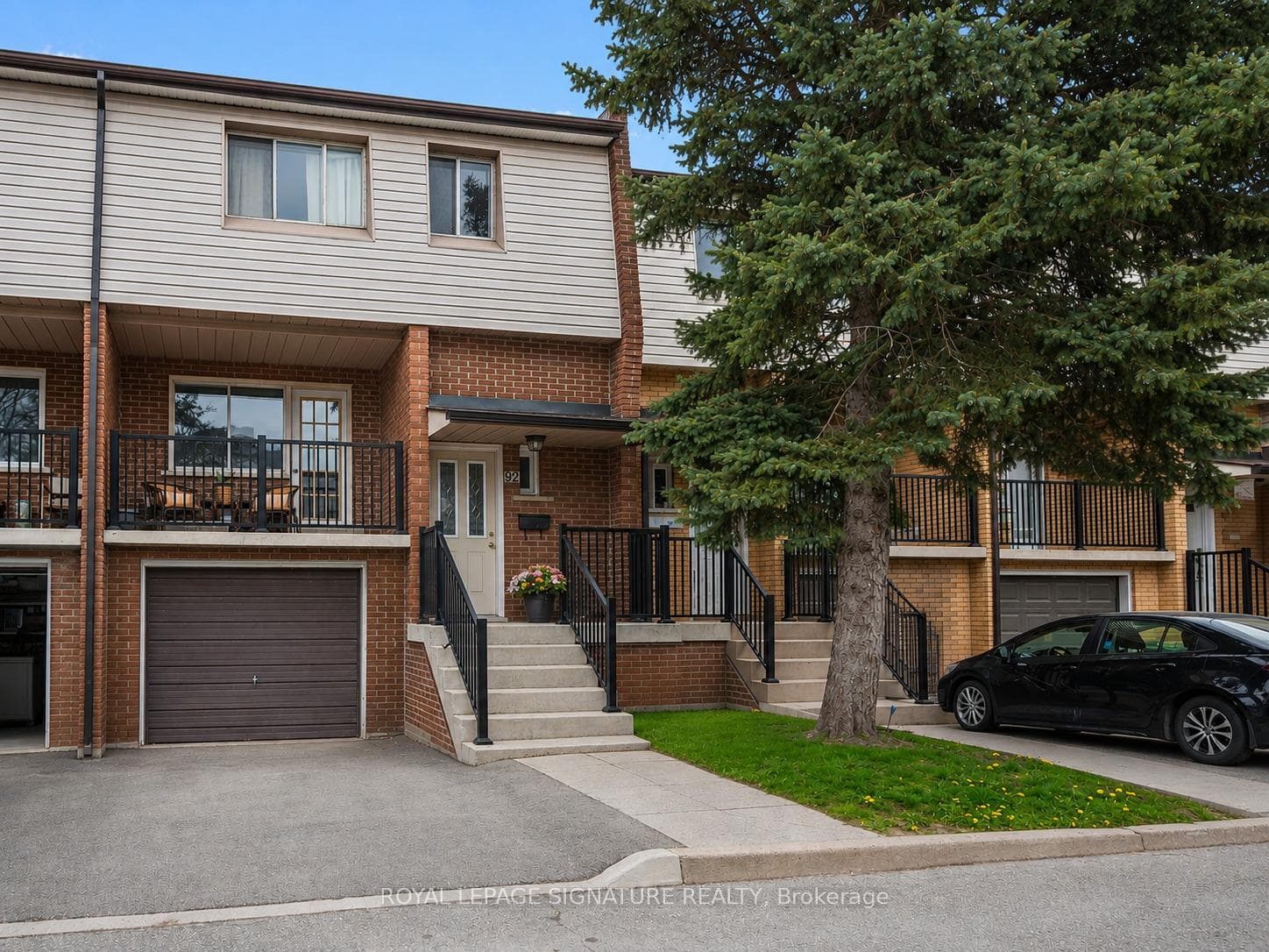 3175 Kirwin Avenue Unit 92, Mississauga, ON L5A 3M4 - Photo 1