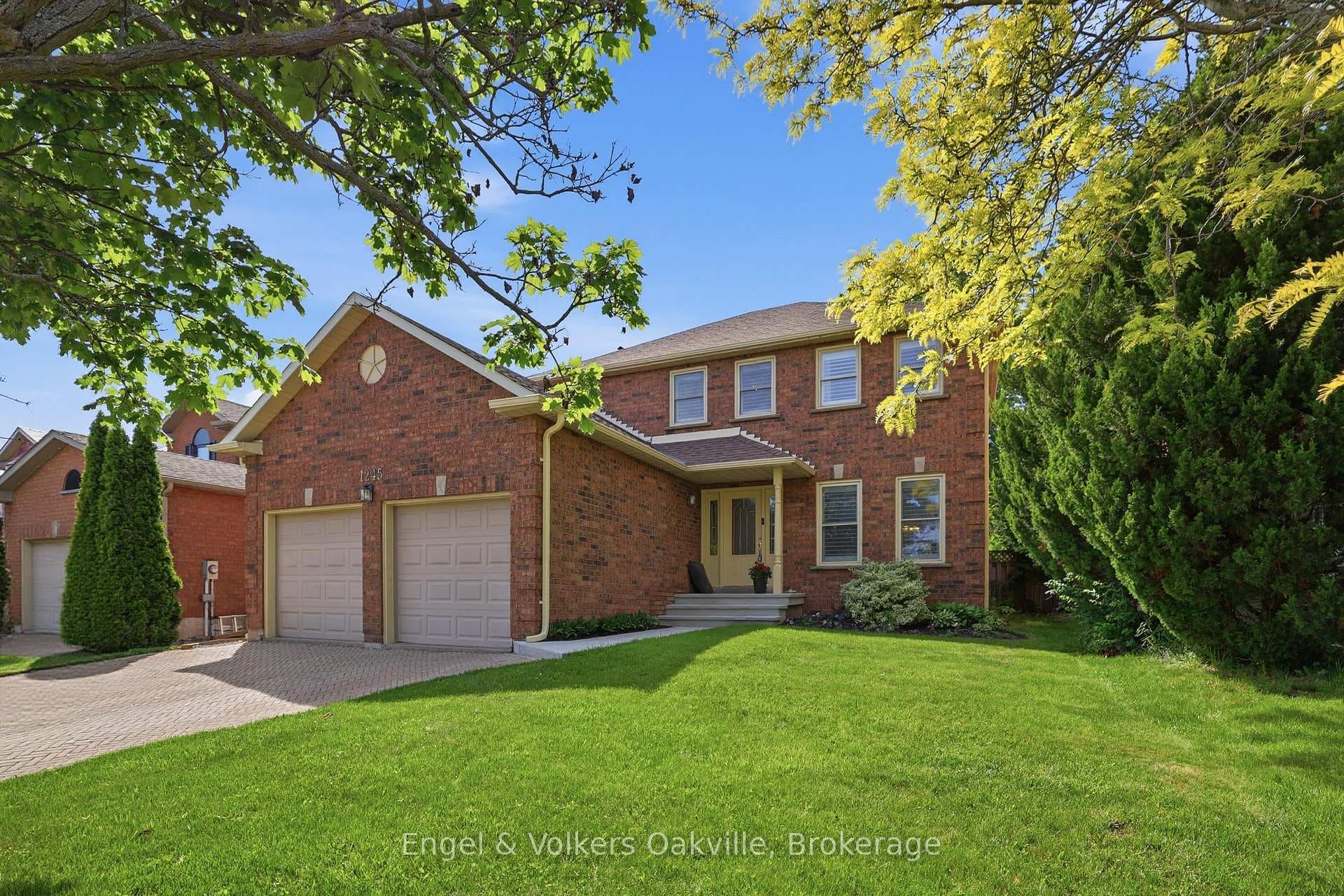 1245 Creekside Drive, Oakville, ON L6H 4Y8 - Photo 1