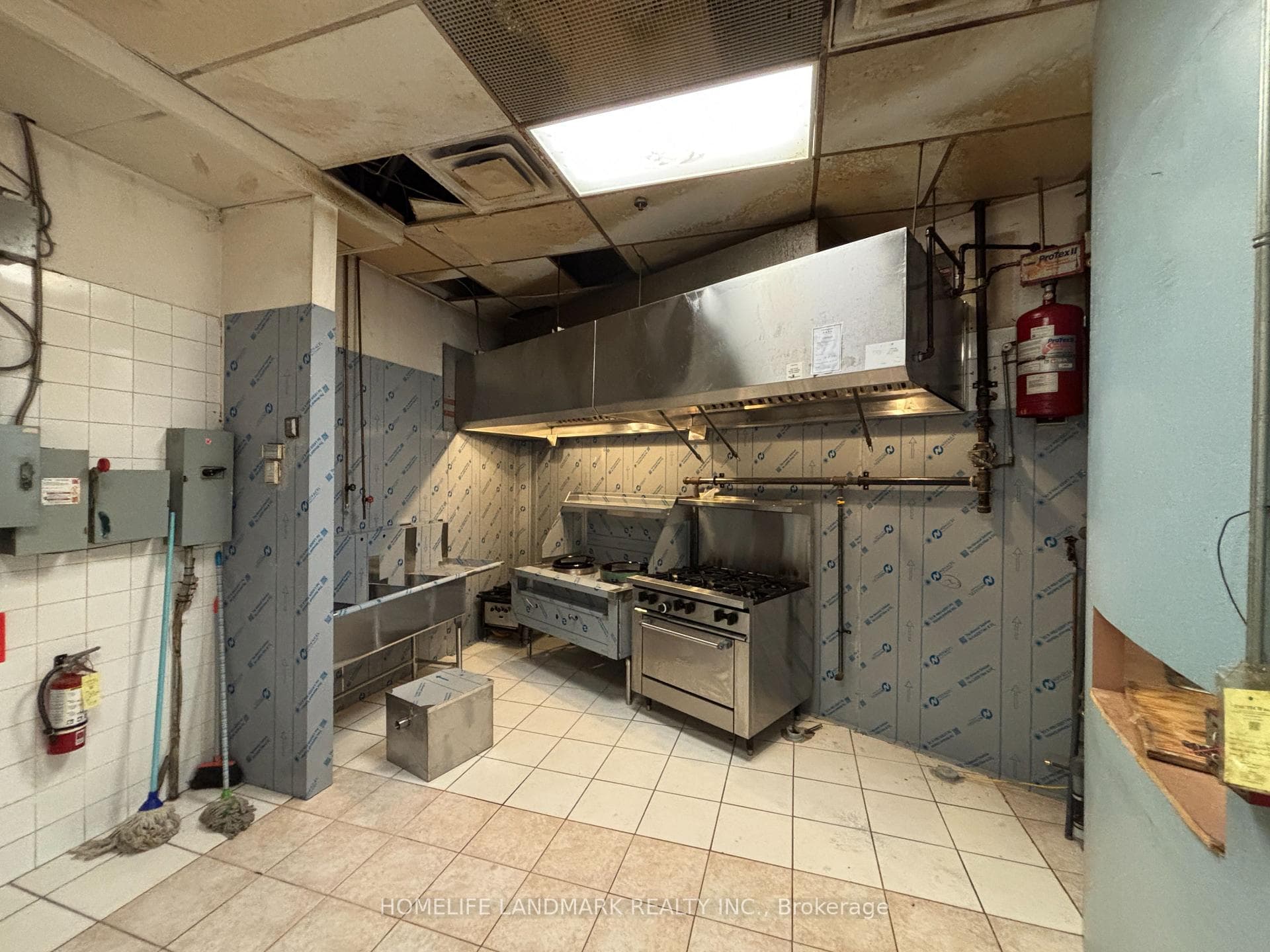 8 Glen Watford Drive Unit F9, Agincourt / Milliken, ON M1S 2C1 - Photo 1