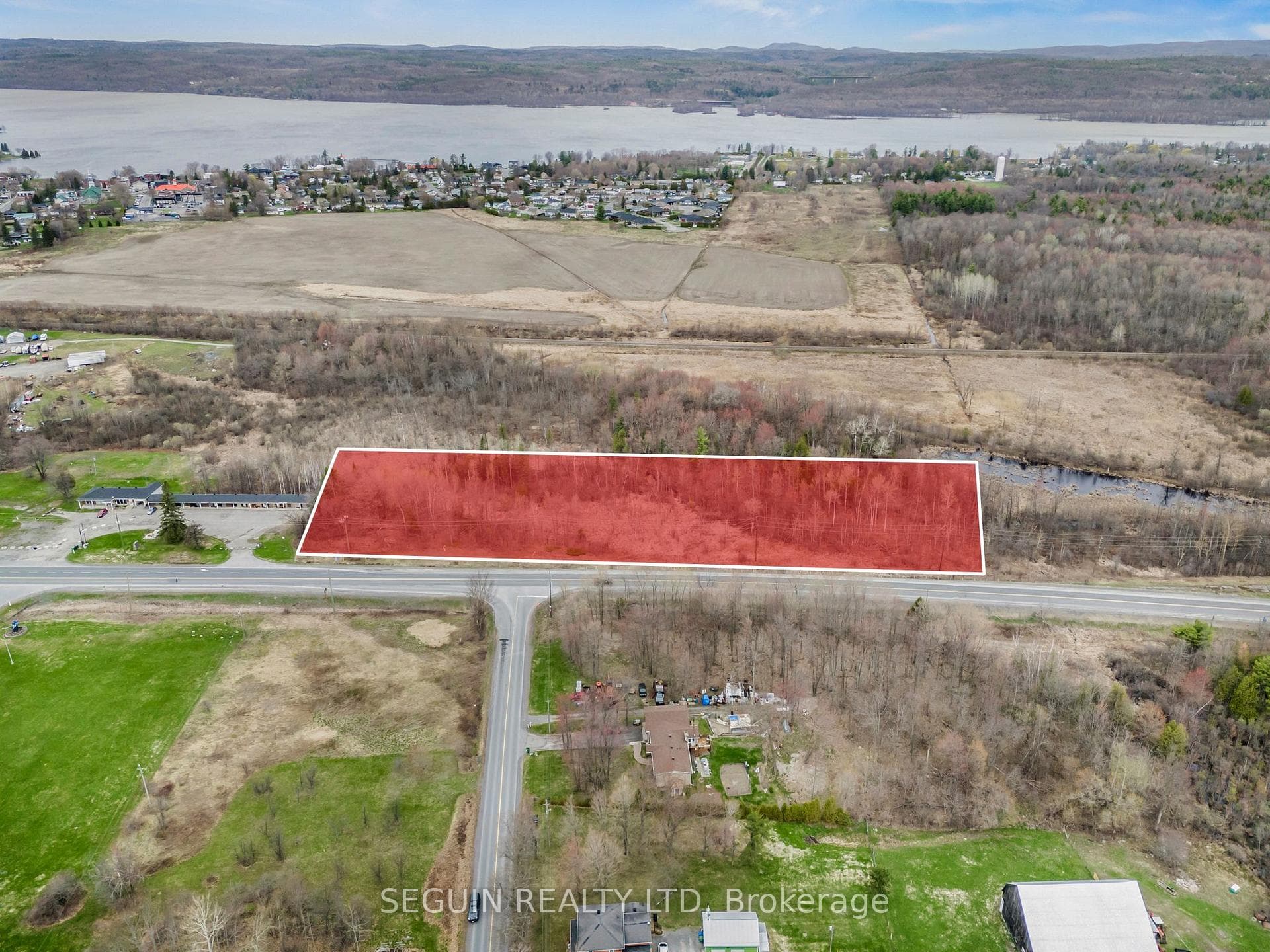 Property boundaries are approximate.