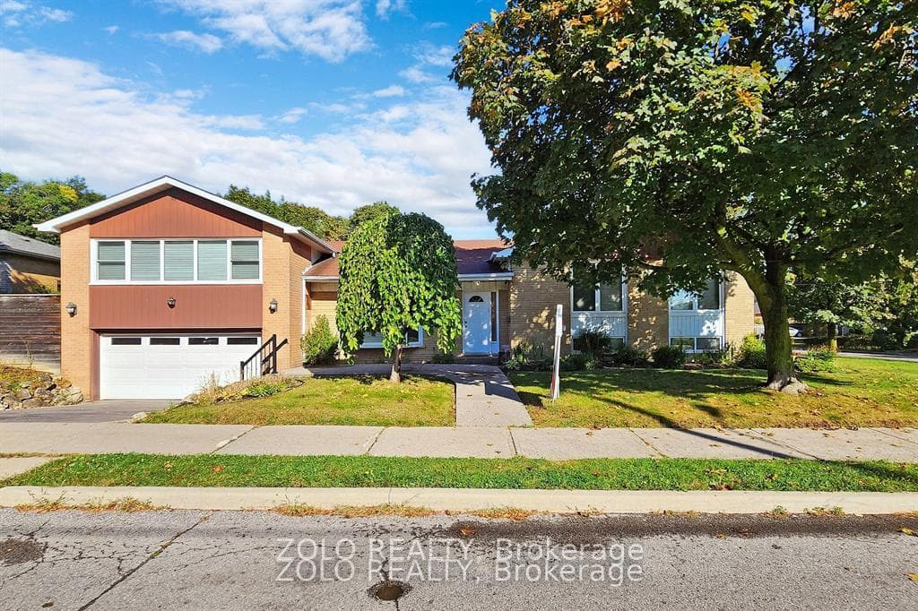 212 Goddard Street, North York (Bathurst Manor / Clanton Park), ON M3H 5E8 - Photo 1