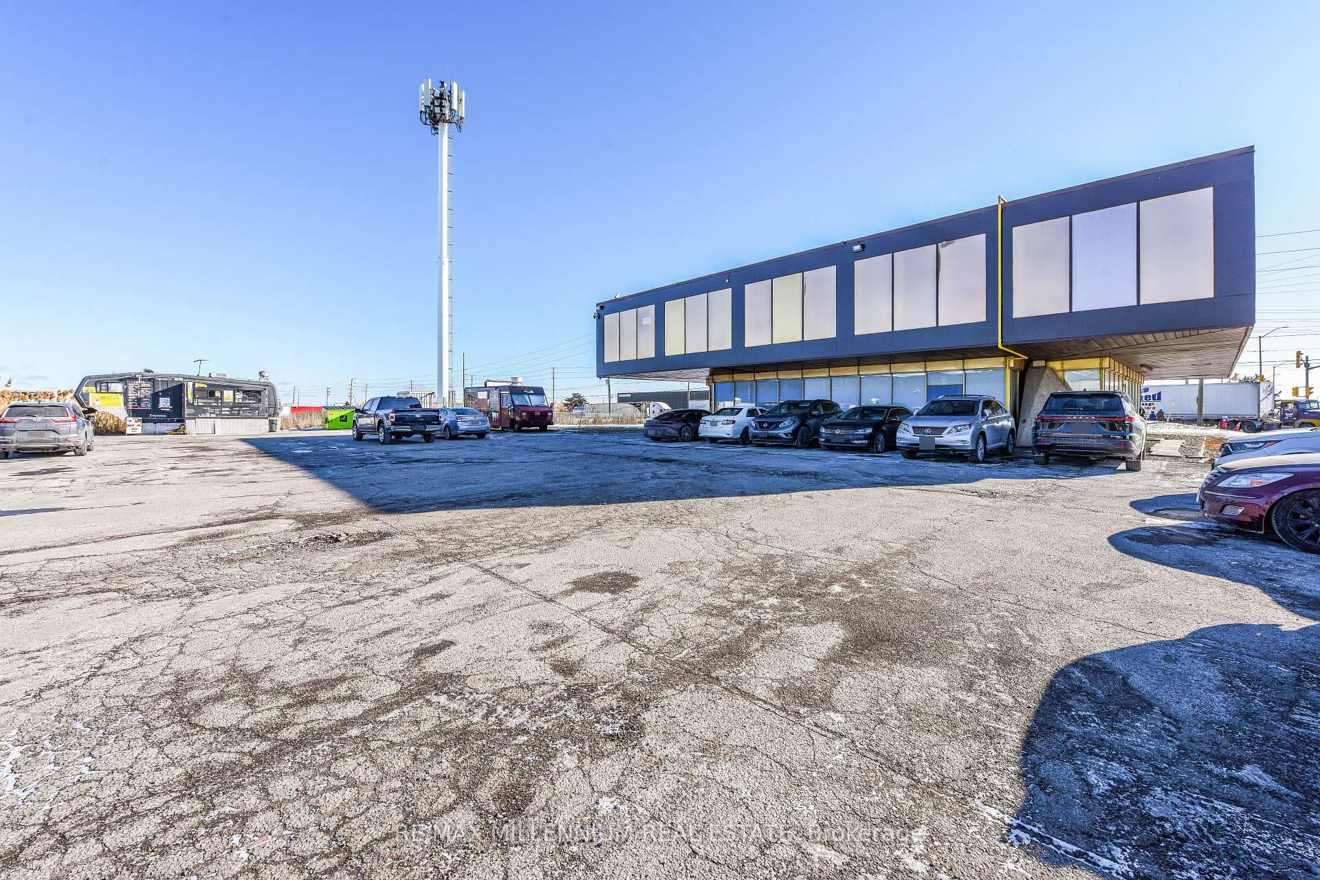 1300 Steeles Avenue Unit 209, Brampton, ON L6T 1A2 - Photo 1