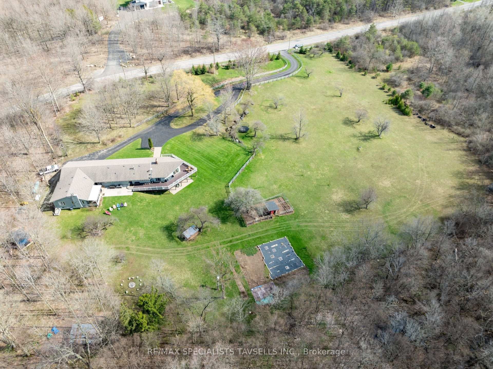 690 Olde Base Line Road, Caledon
