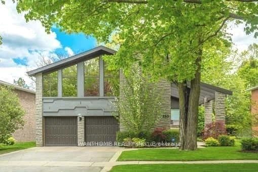 135 Banbury Road, Toronto C13