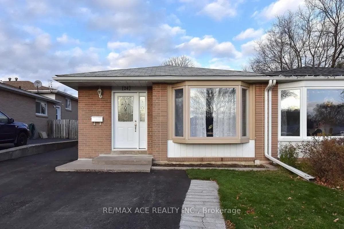 1247 Playford Road, Mississauga, ON L5J 3V9 - Photo 1