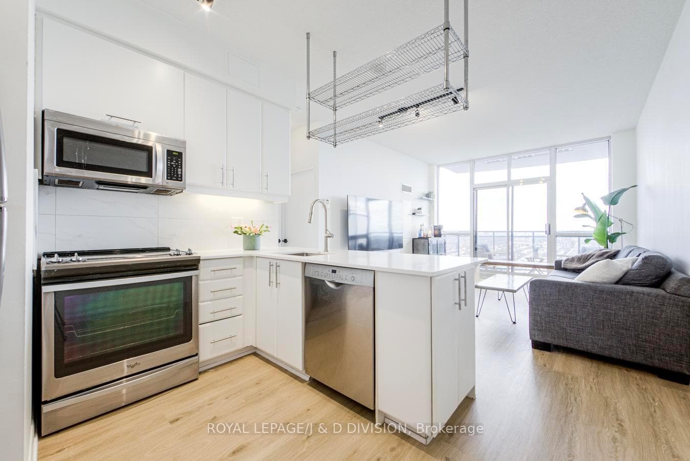 33 Sheppard Avenue Unit 3100, Willowdale / Newtonbrook, ON M2N 7K1 - Photo 1