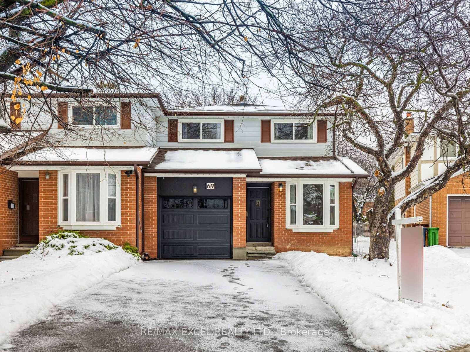 69 Baroness Crescent, Hillcrest Village / Bayview Village, ON M2J 3K4 - Photo 1