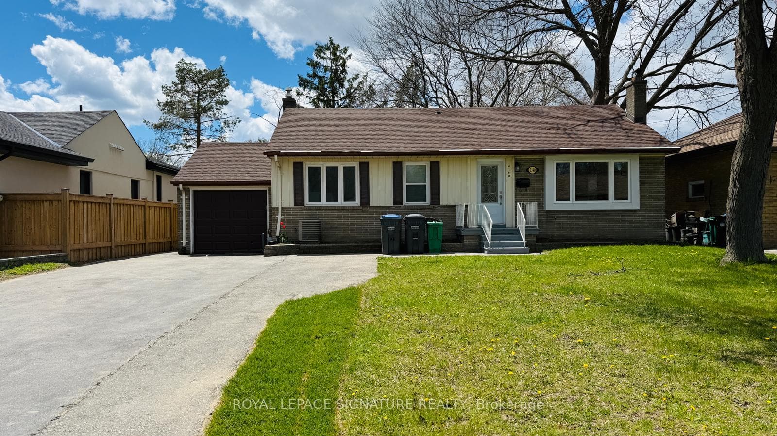 2140 Munden Road, Mississauga, ON L5A 2R2 - Photo 1