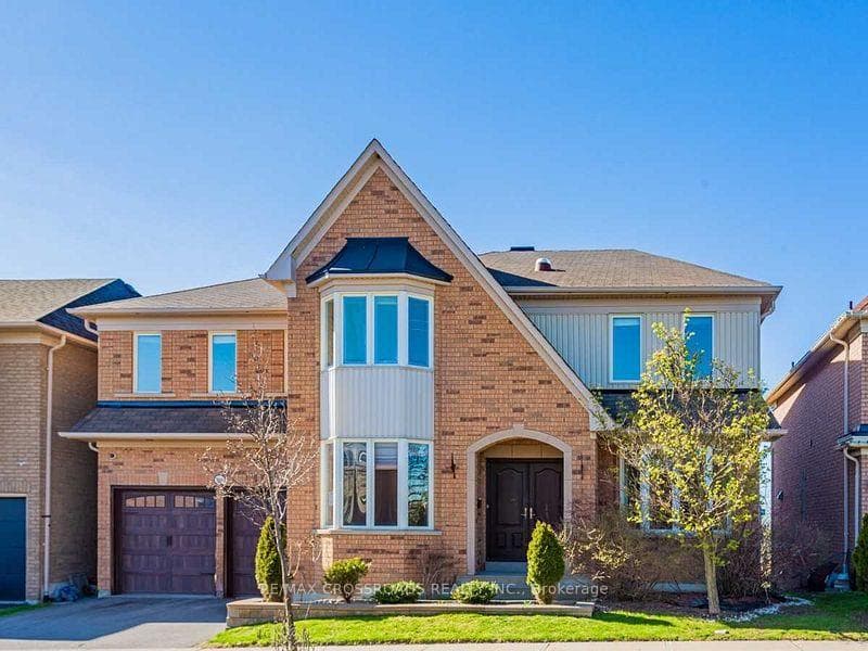 19 Hayfield Crescent Unit Main, Richmond Hill, ON L4E 0A4 - Photo 1