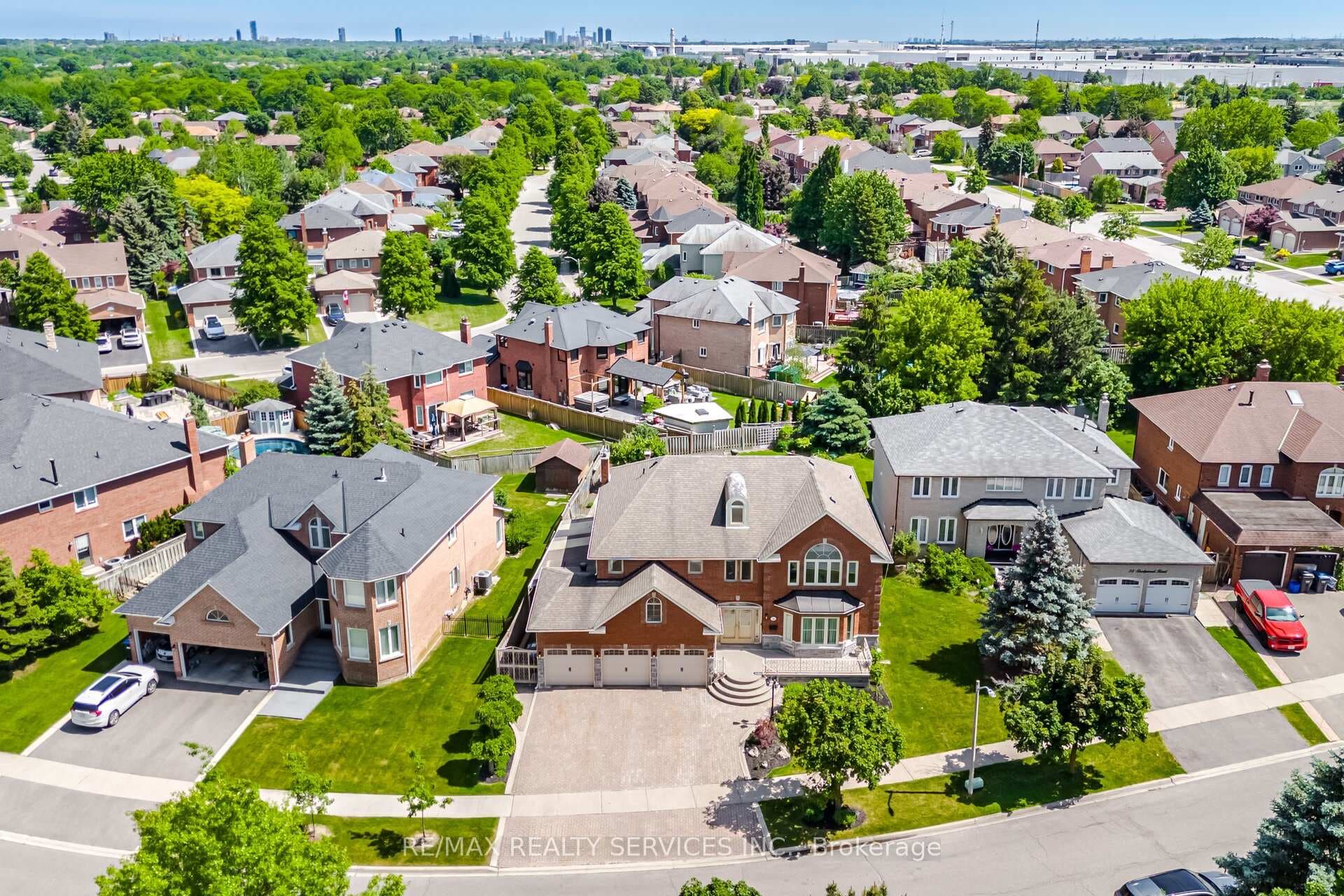 36 Shadywood Road, Brampton, ON L6Z 4M1 - Photo 1