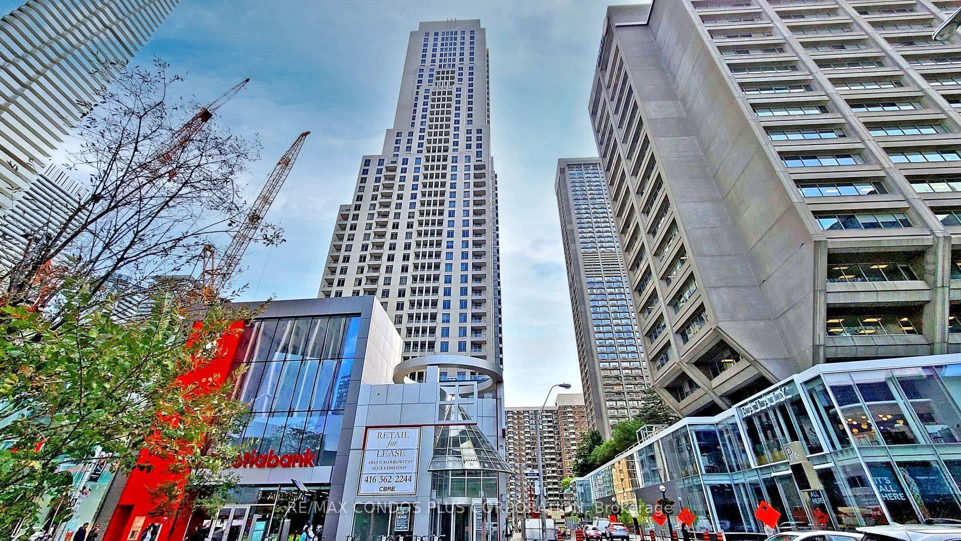 35 Balmuto Street Unit 3302, Downtown Toronto / Waterfront, ON M4Y 0A3 - Photo 1