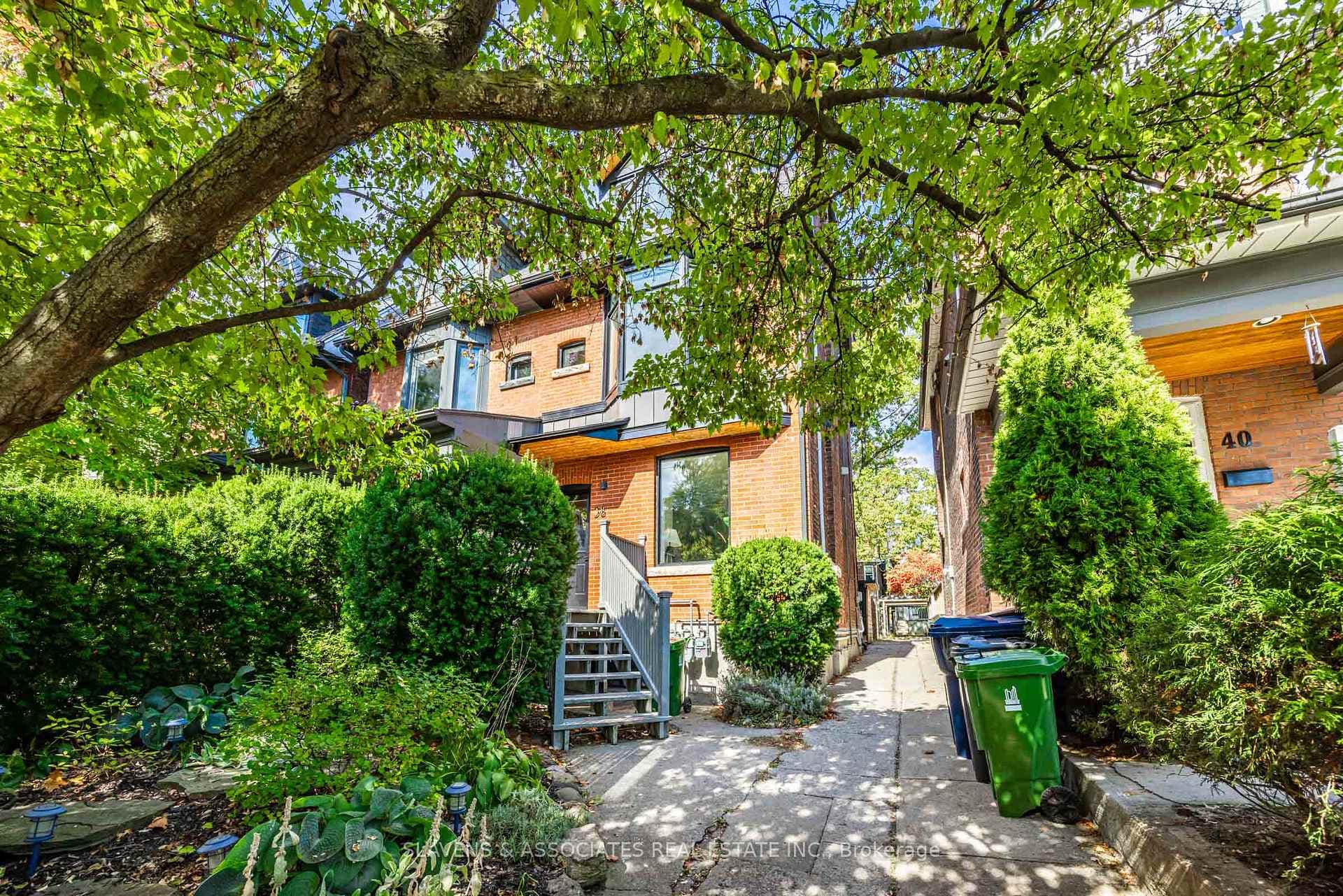 38 Wroxeter Avenue, Riverdale / Leslieville, ON M4K 1J6 - Photo 1