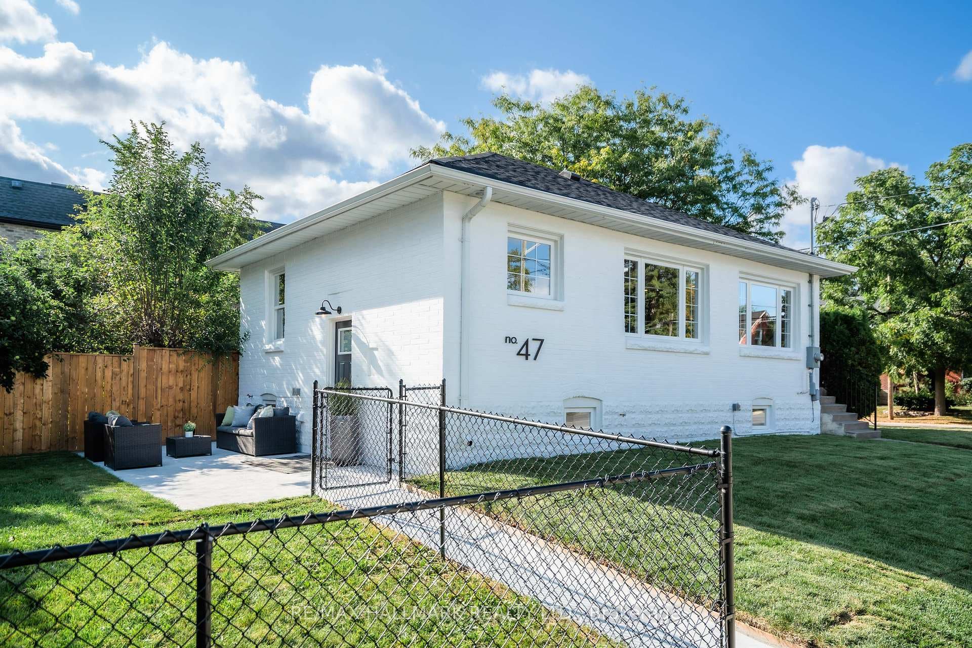 47 Park Street Unit Lower, Birch Cliff / Cliffside, ON M1N 2N4 - Photo 1