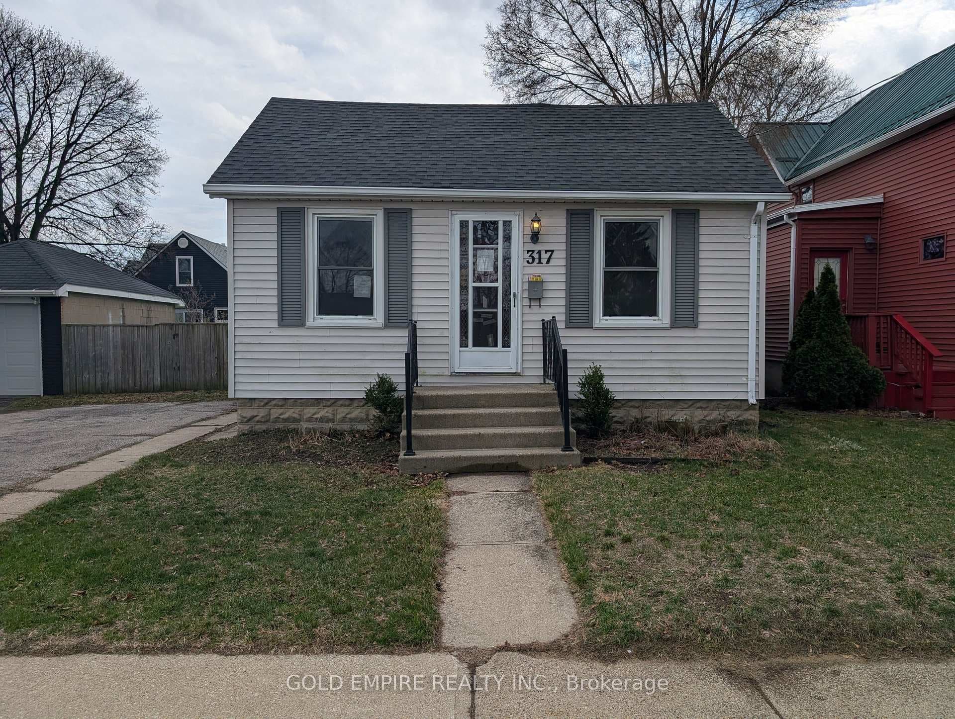 317 Maxwell Street, Sarnia, ON N7T 5C6 - Photo 1
