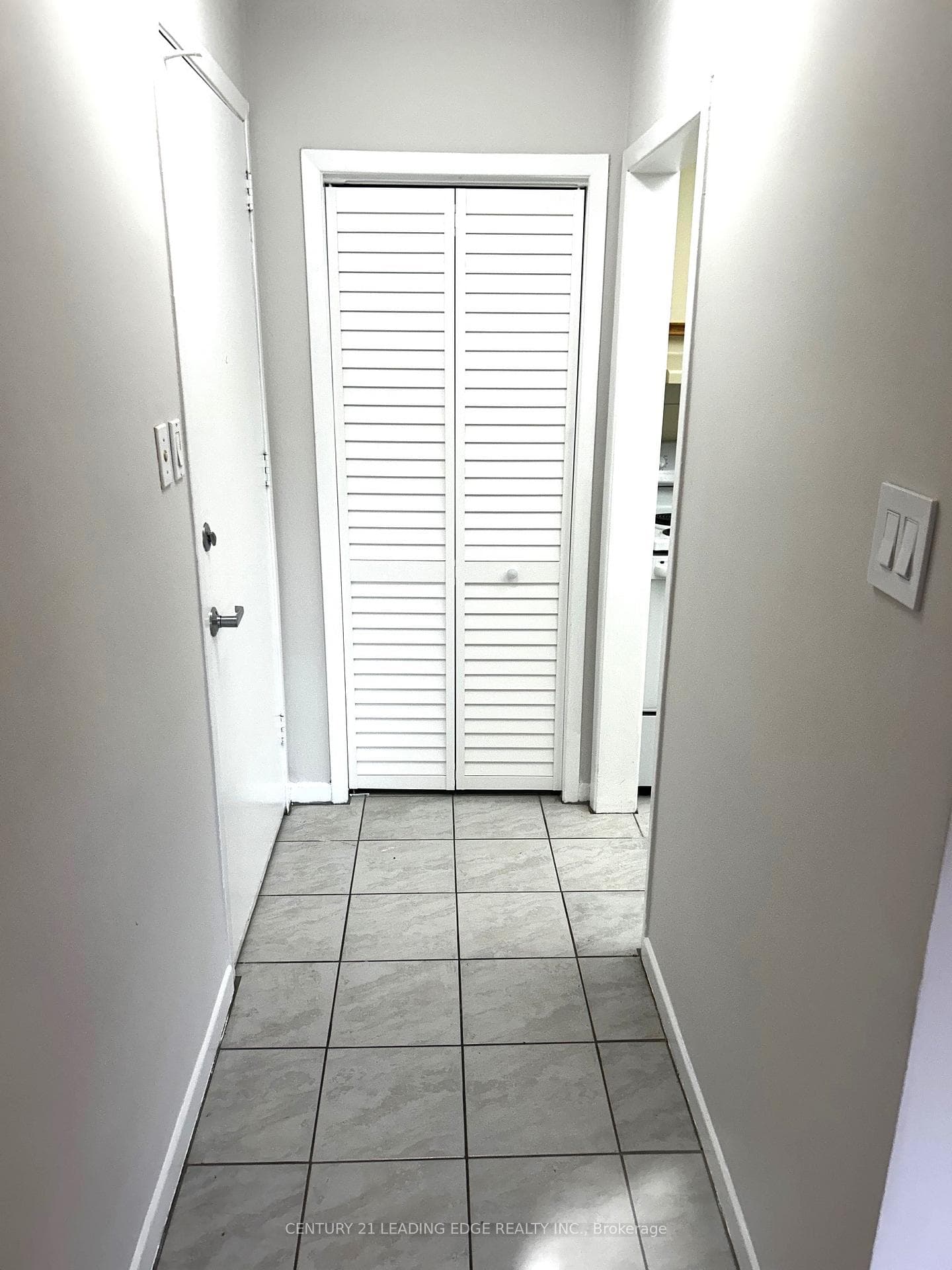 1013 Pape Avenue Unit A, Danforth / East York, ON M4K 3V8 - Photo 1