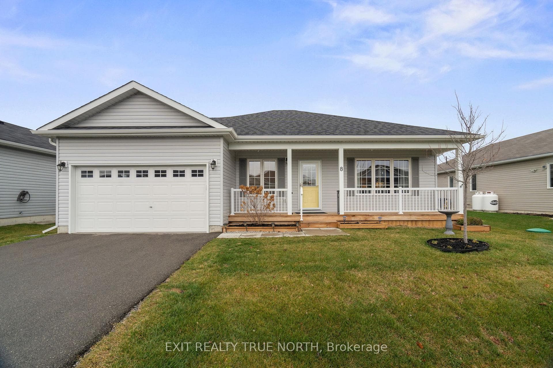 Welcome to 8 Sinclair Crescent