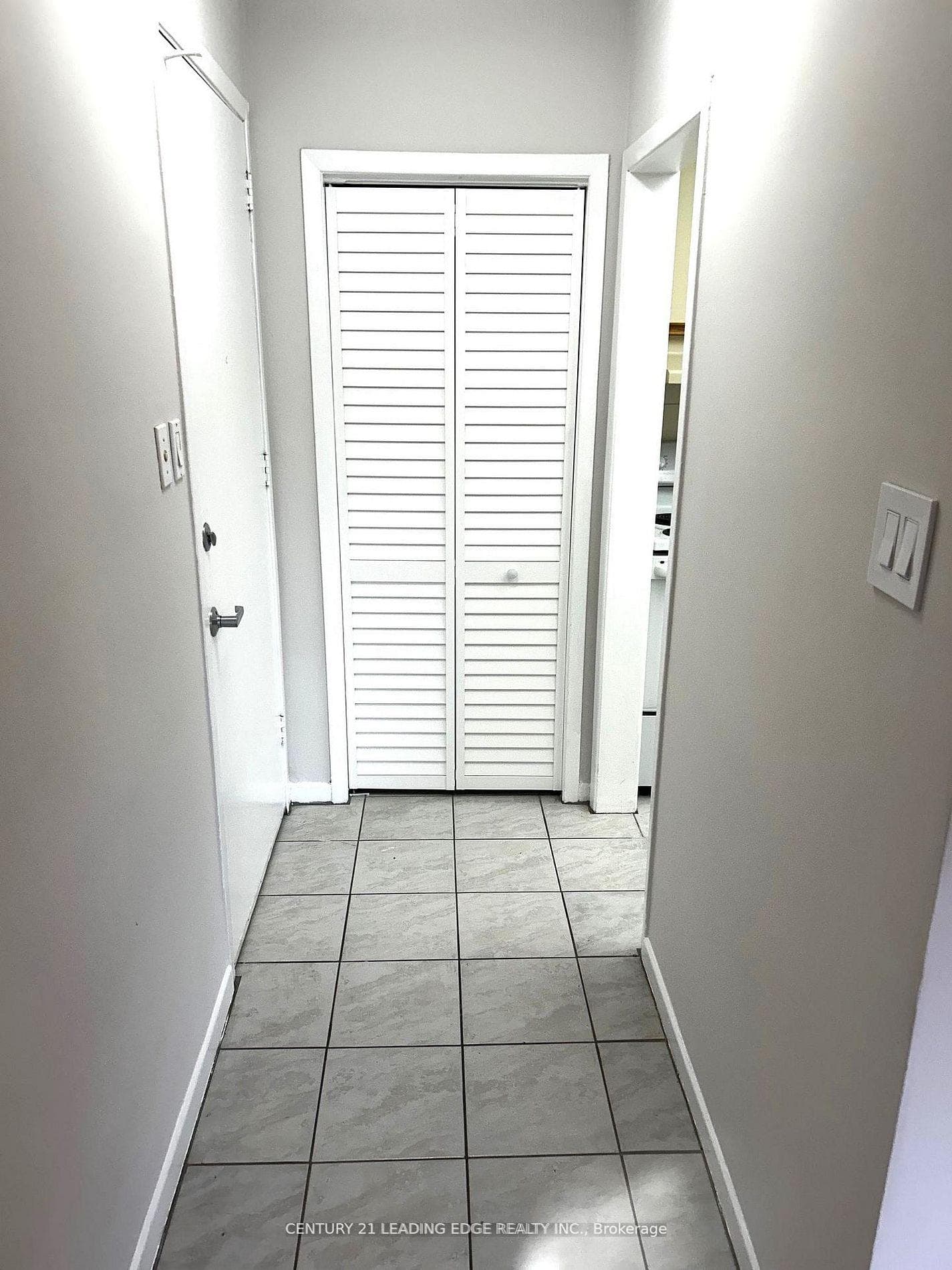 1013 Pape Avenue Unit B, Danforth / East York, ON M4K 3V8 - Photo 1