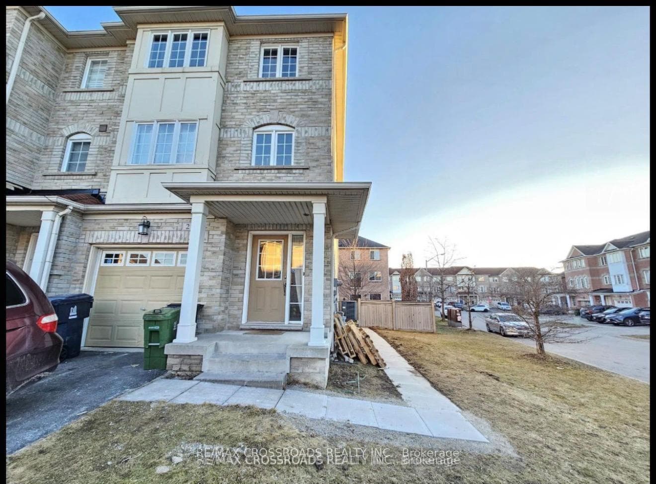 21 Wilkes Crescent, Dorset Park / Kennedy Park, ON M1L 0B3 - Photo 1