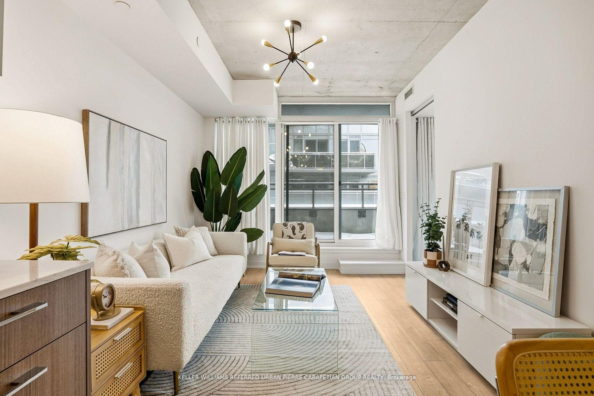 45 Baseball Place Unit 507, Toronto E01