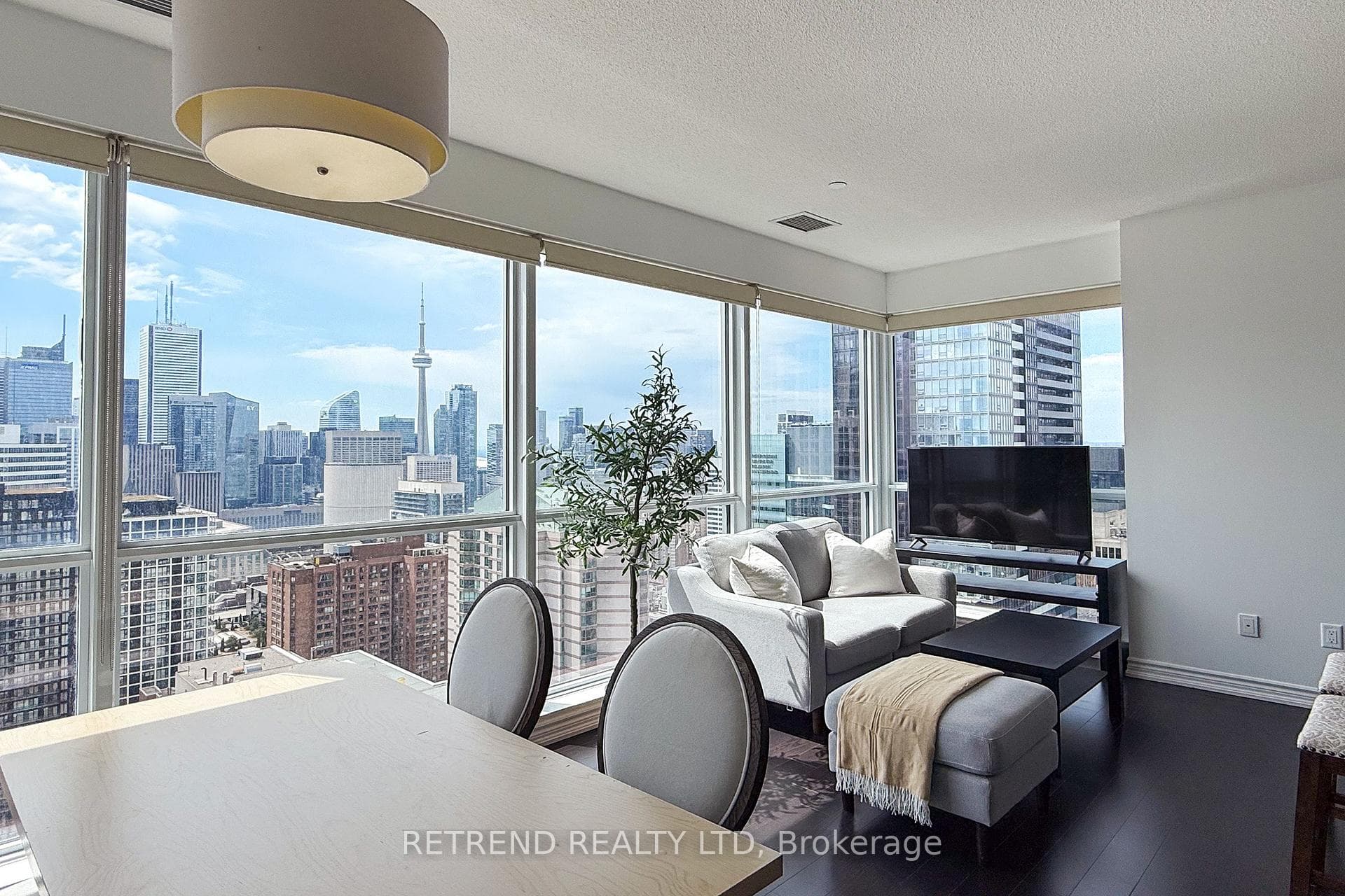 386 Yonge Street Unit 3510, Toronto C01