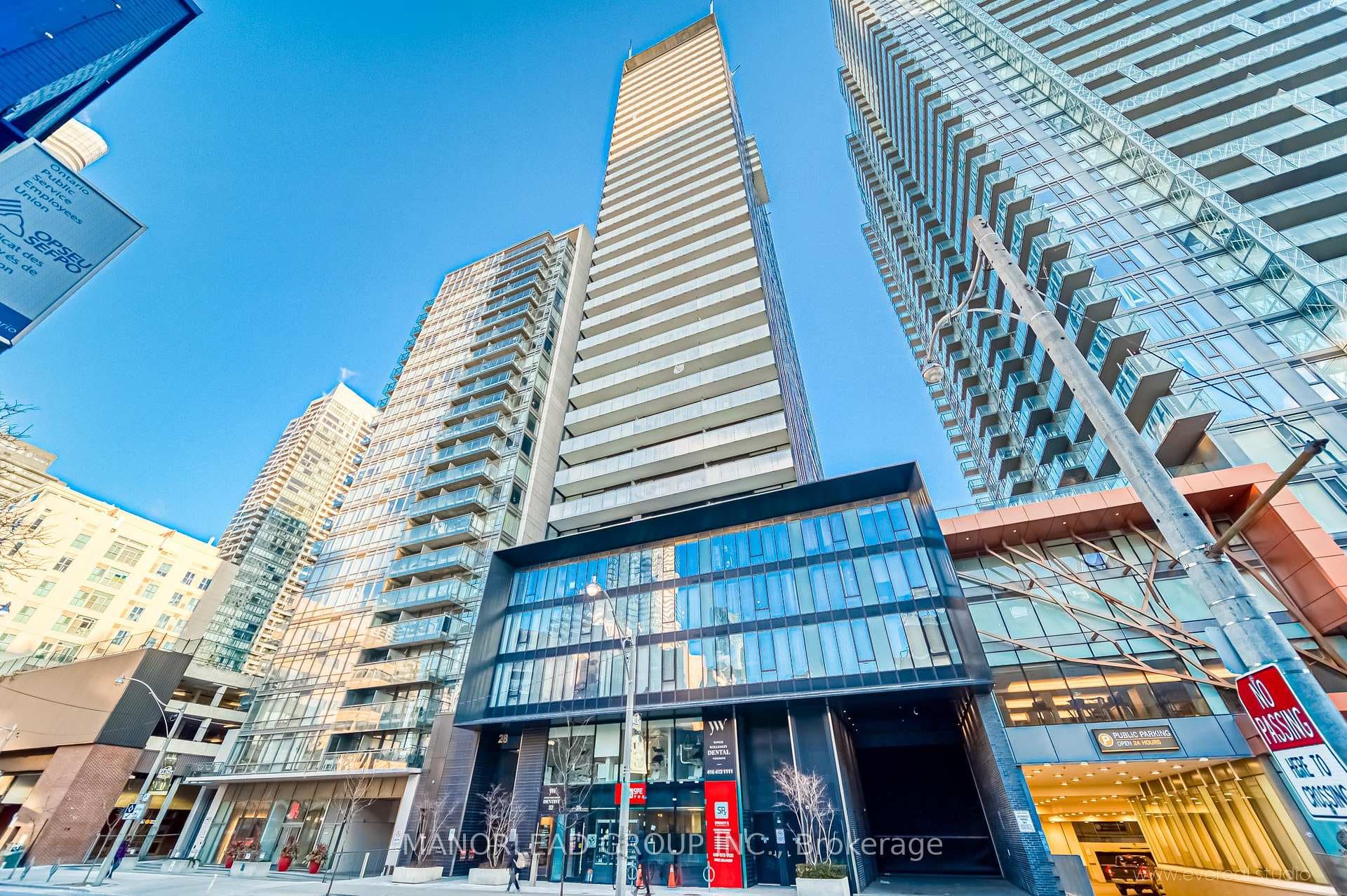 28 Wellesley Street Unit 2704, Regent Park / Cabbagetown / St. James Town, ON M4Y 1G3 - Photo 1