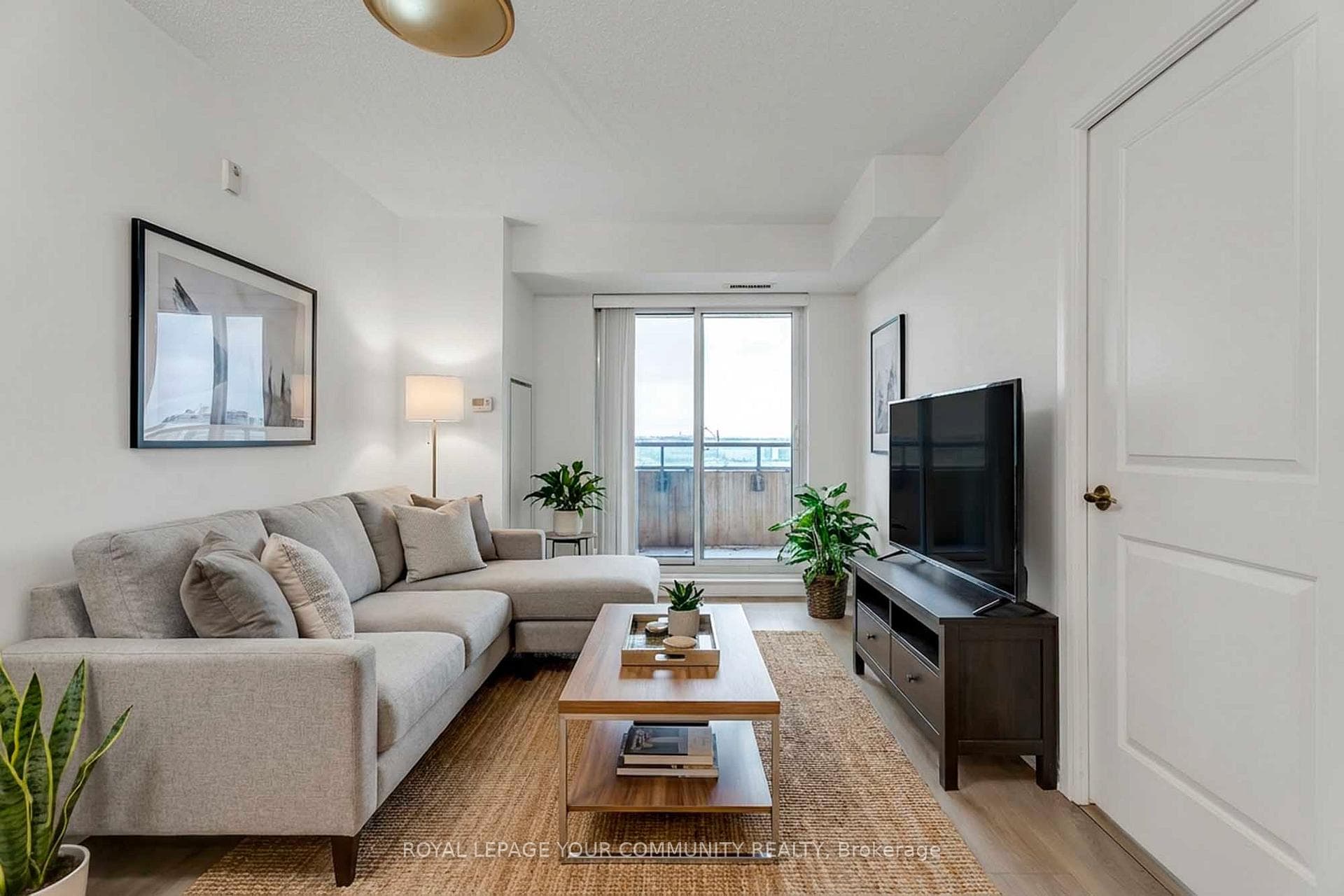 75 Norman Bethune Avenue Unit 420, Richmond Hill, ON L4B 3L4 - Photo 1