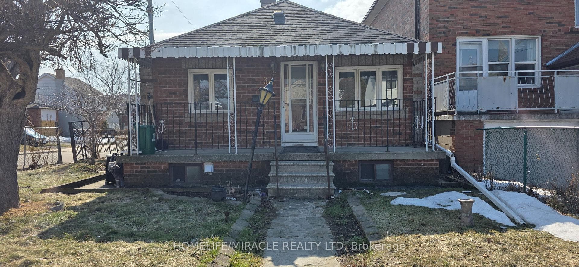 39 Butterworth Avenue Unit Bsmt, Birch Cliff / Cliffside, ON M1L 1H2 - Photo 1