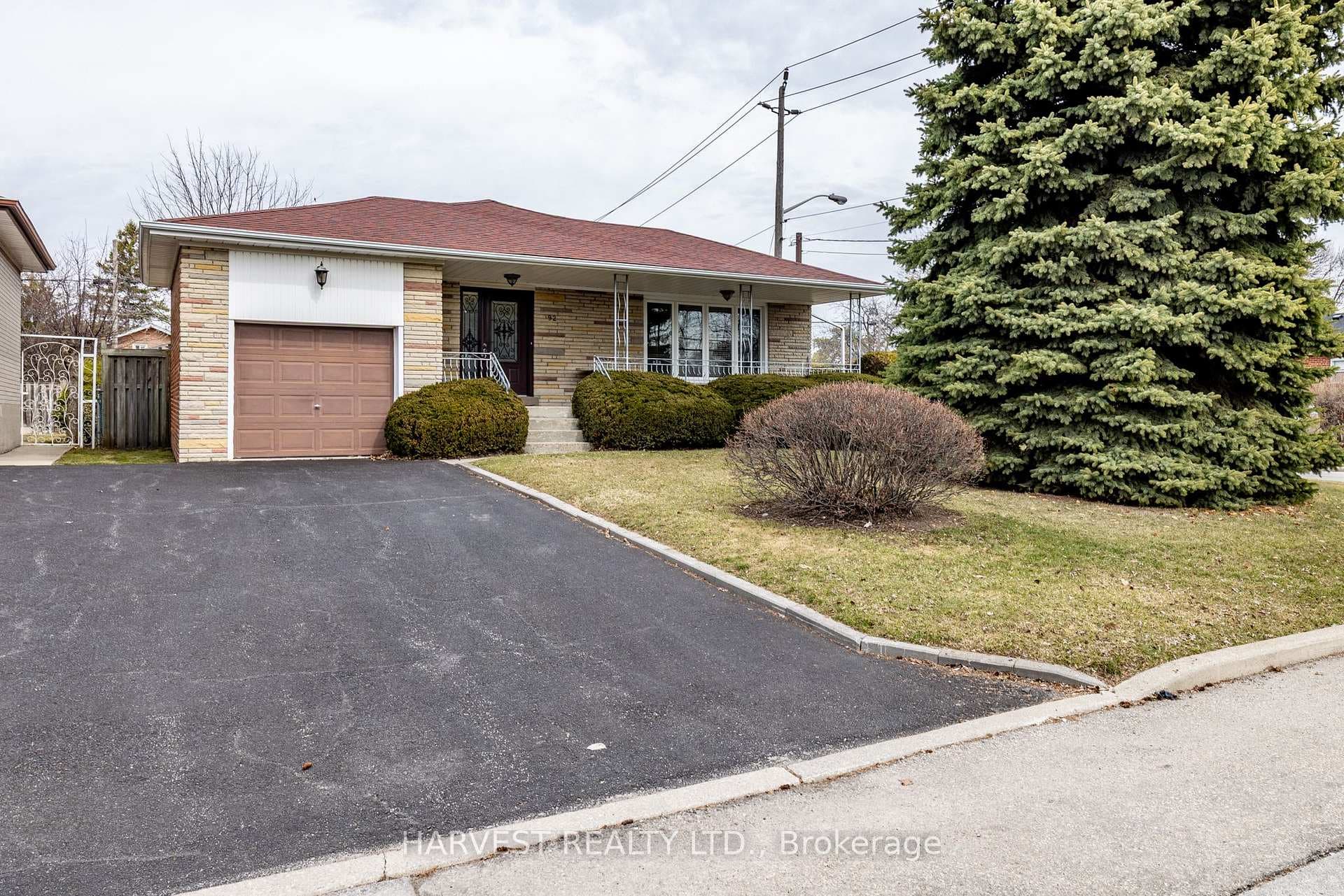 92 Acton Avenue, North York (Bathurst Manor / Clanton Park), ON M3H 4H3 - Photo 1